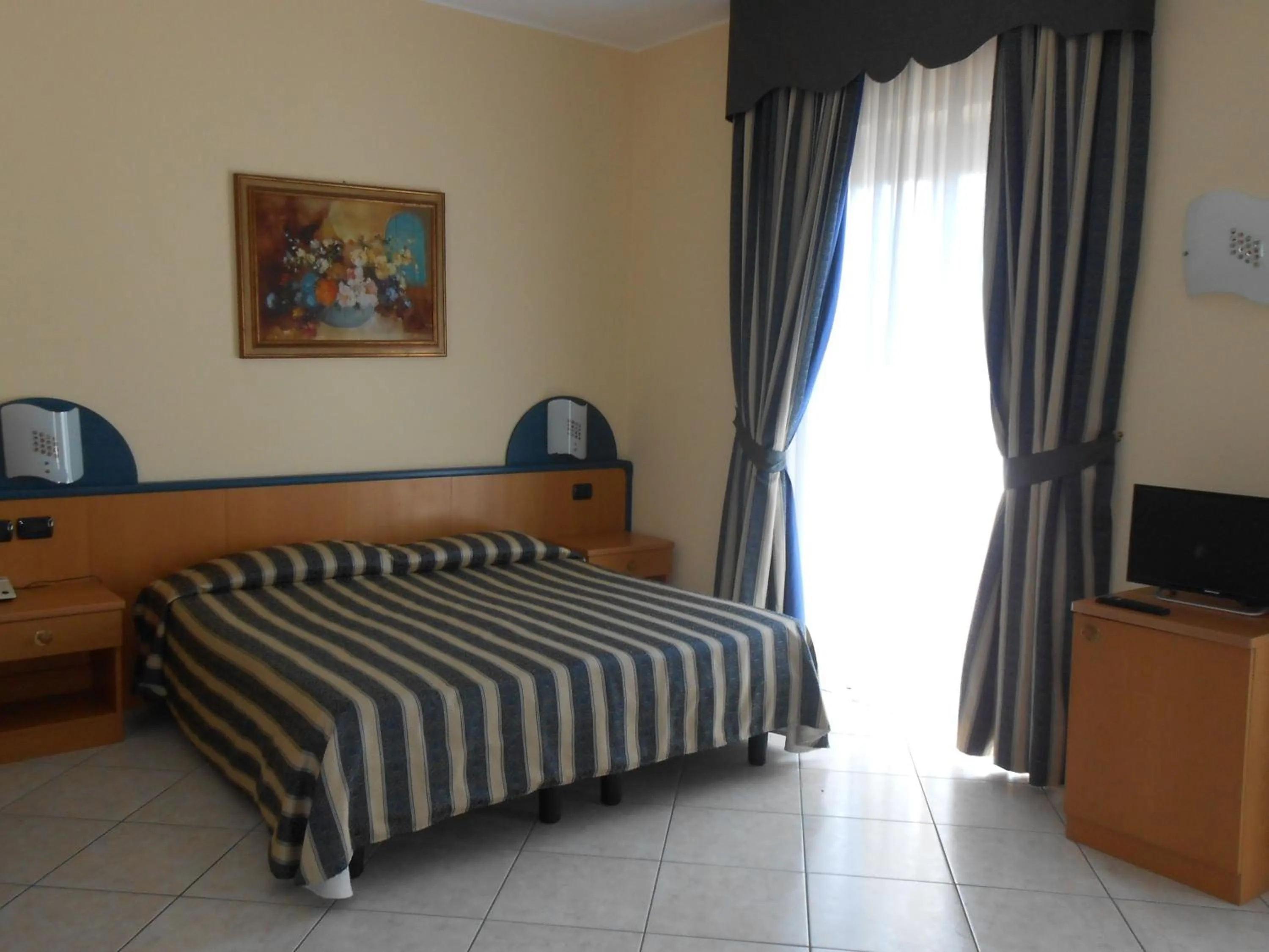 Photo of the whole room, Bed in Albergo Villa Eva