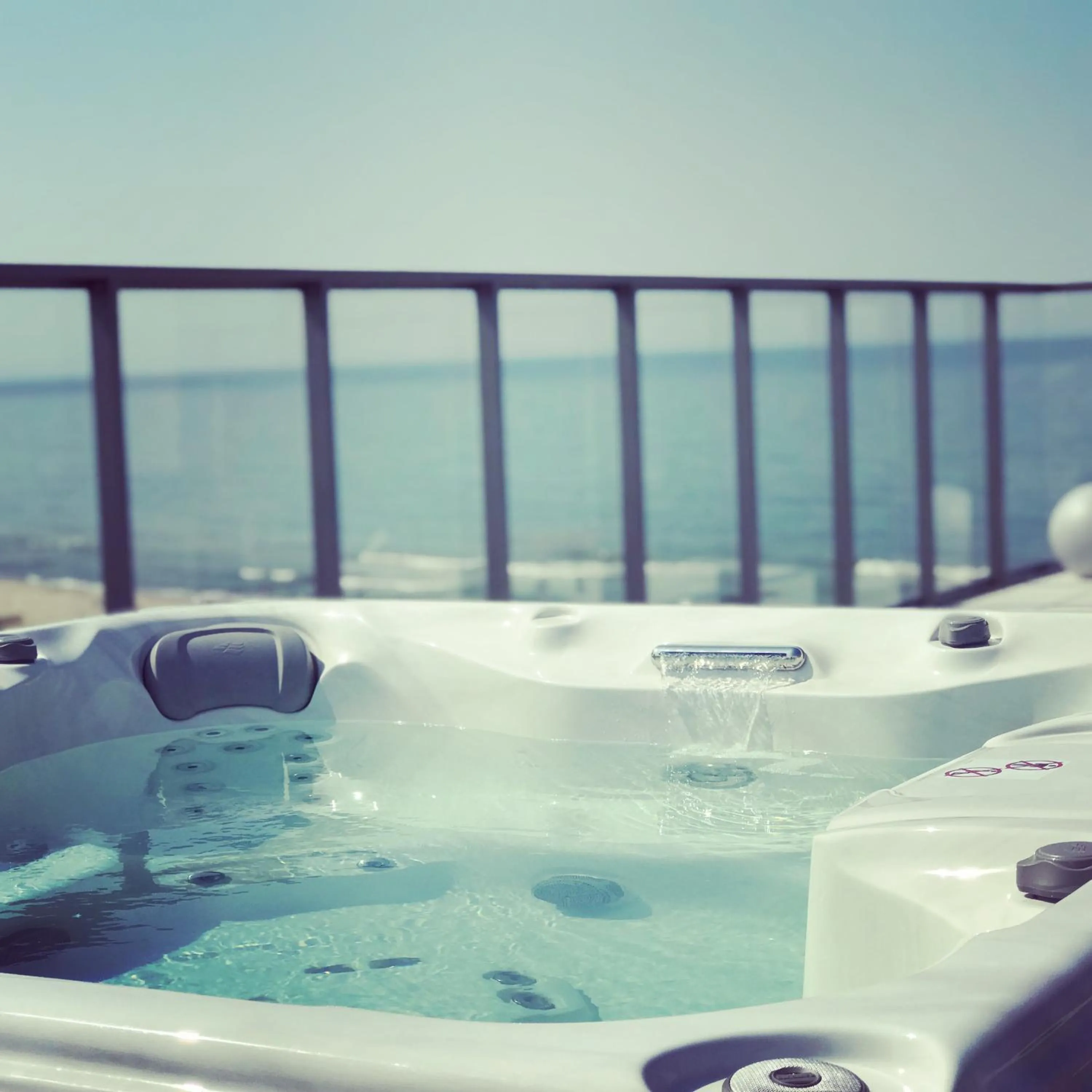 Hot Tub in Al Mare - Apartamenty i pokoje