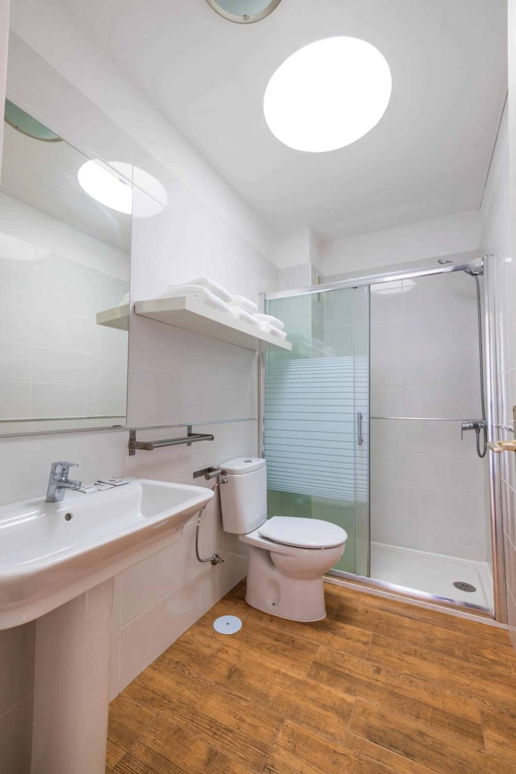 Bathroom in Apartamentos Los Rosales