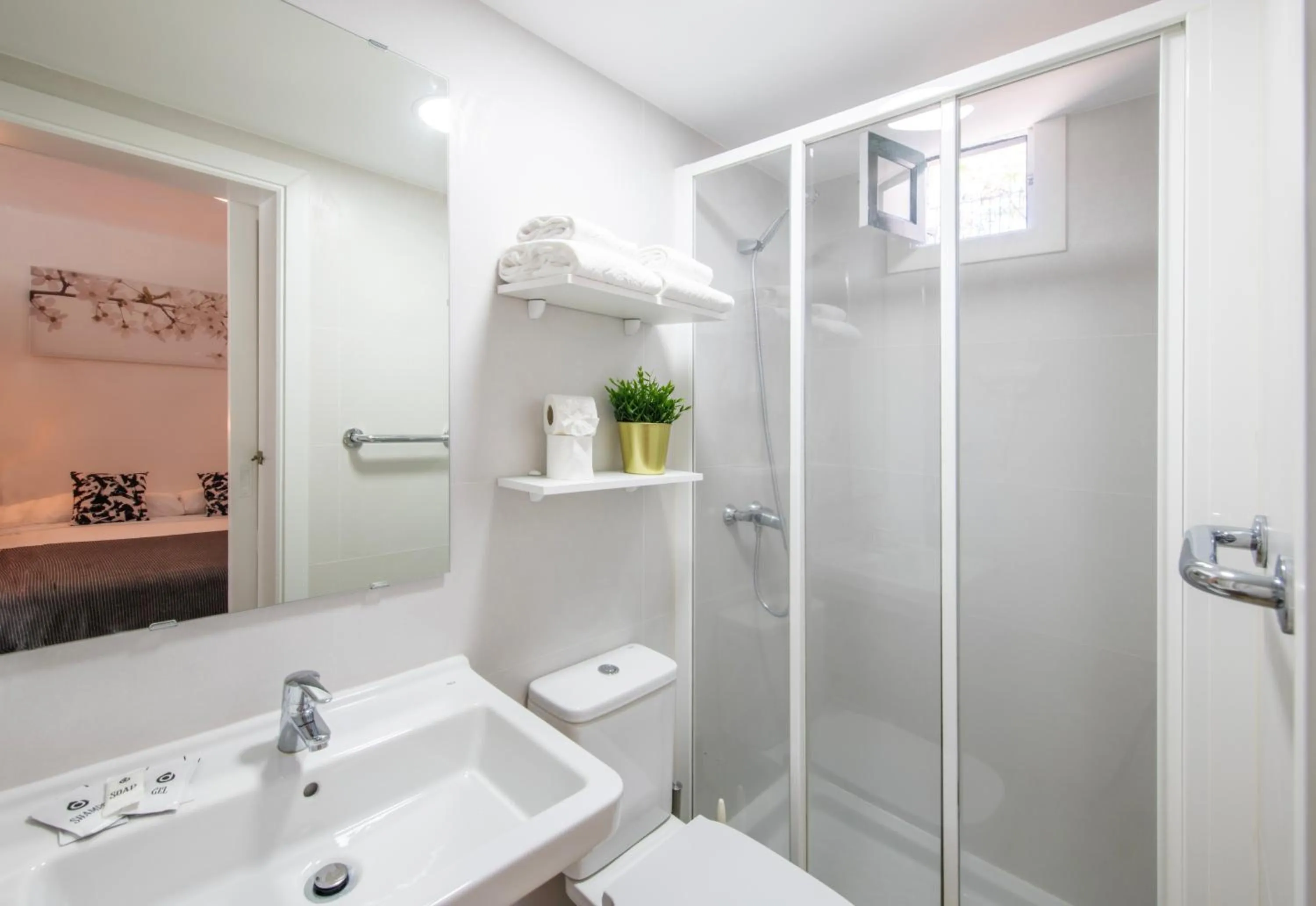 Bathroom in Apartamentos Los Rosales