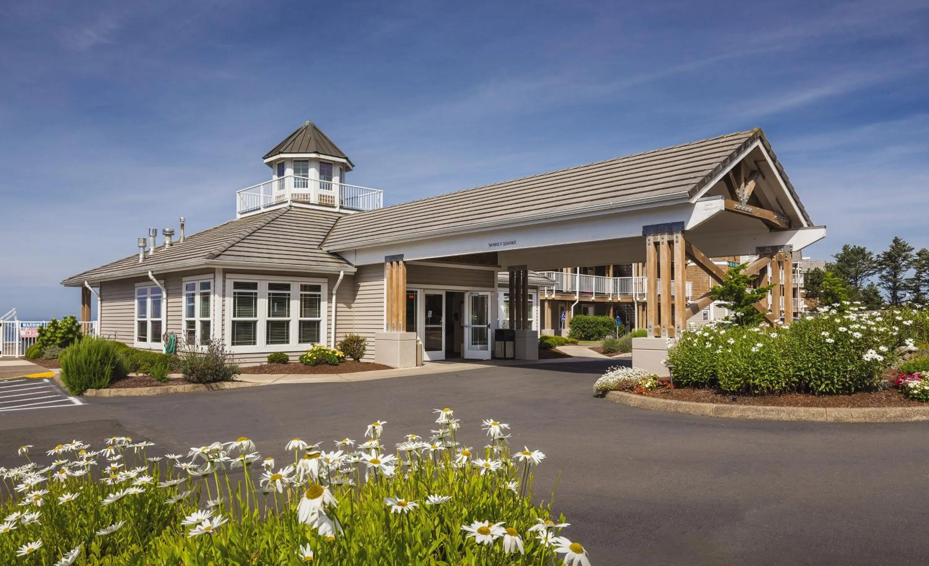 Property building in WorldMark Depoe Bay