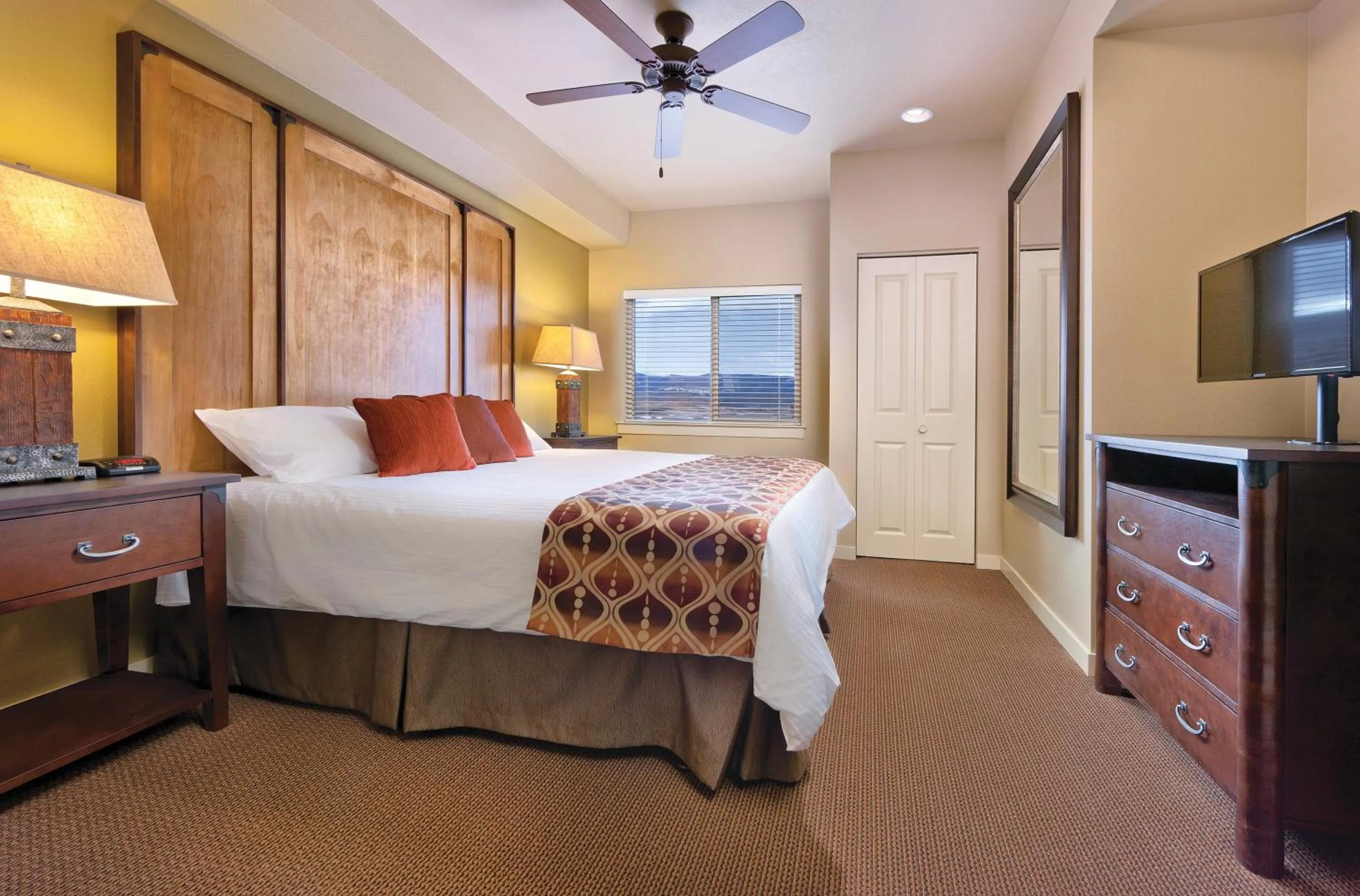 Bedroom, Bed in WorldMark Granby - Rocky Mountain Preserve