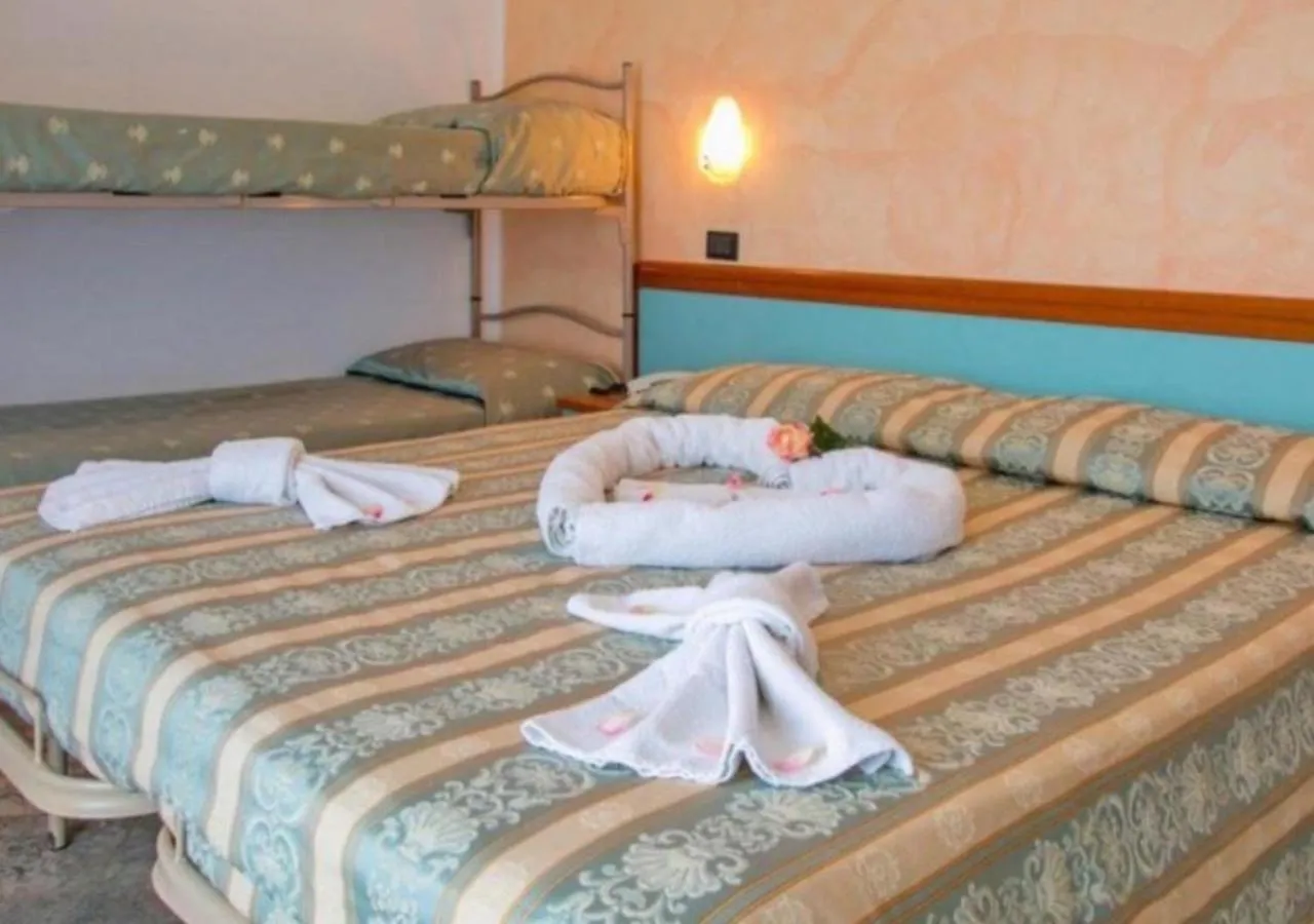 Bedroom, Bed in Hotel Vernel