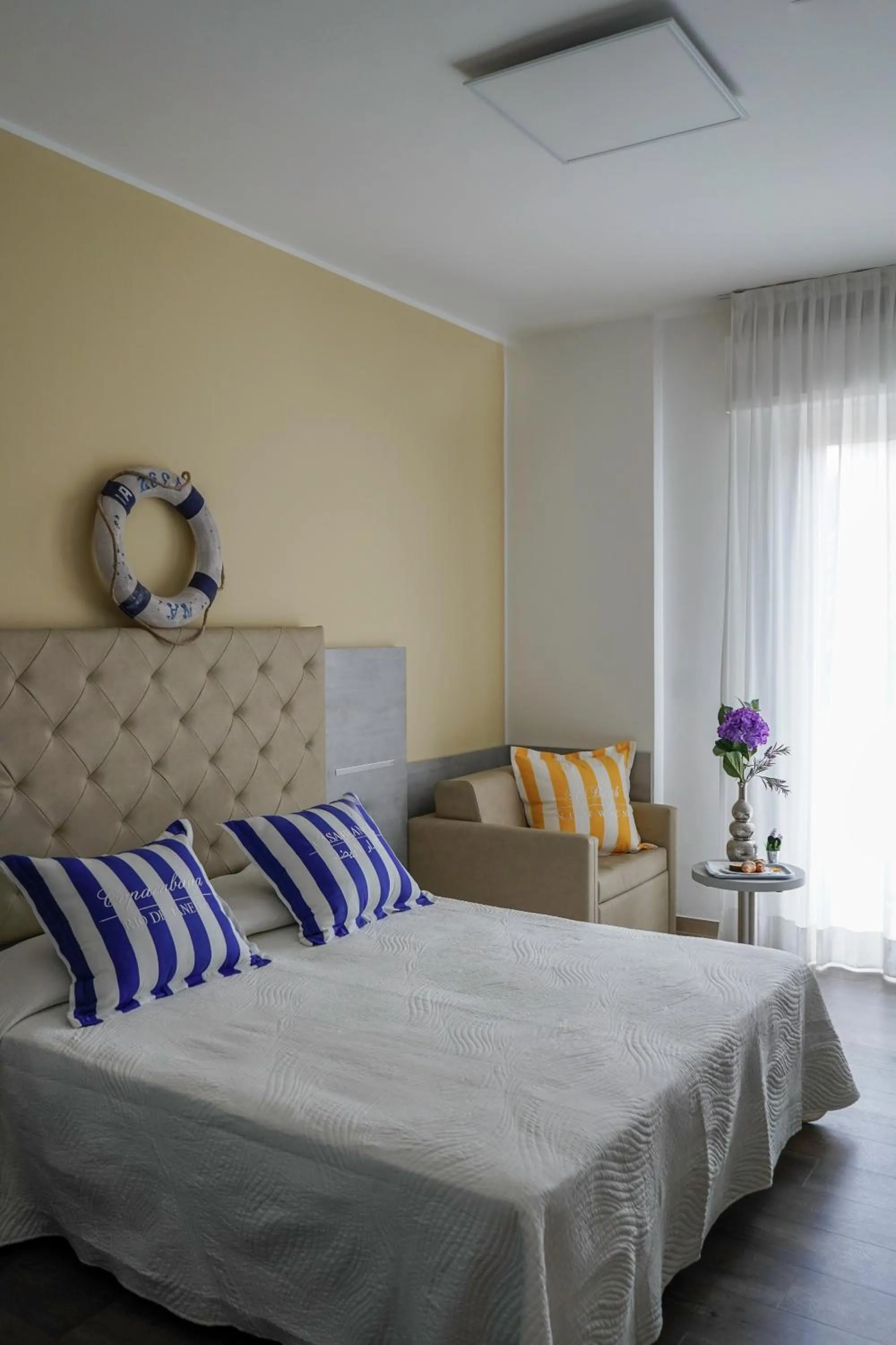 Photo of the whole room, Bed in Hotel Vernel