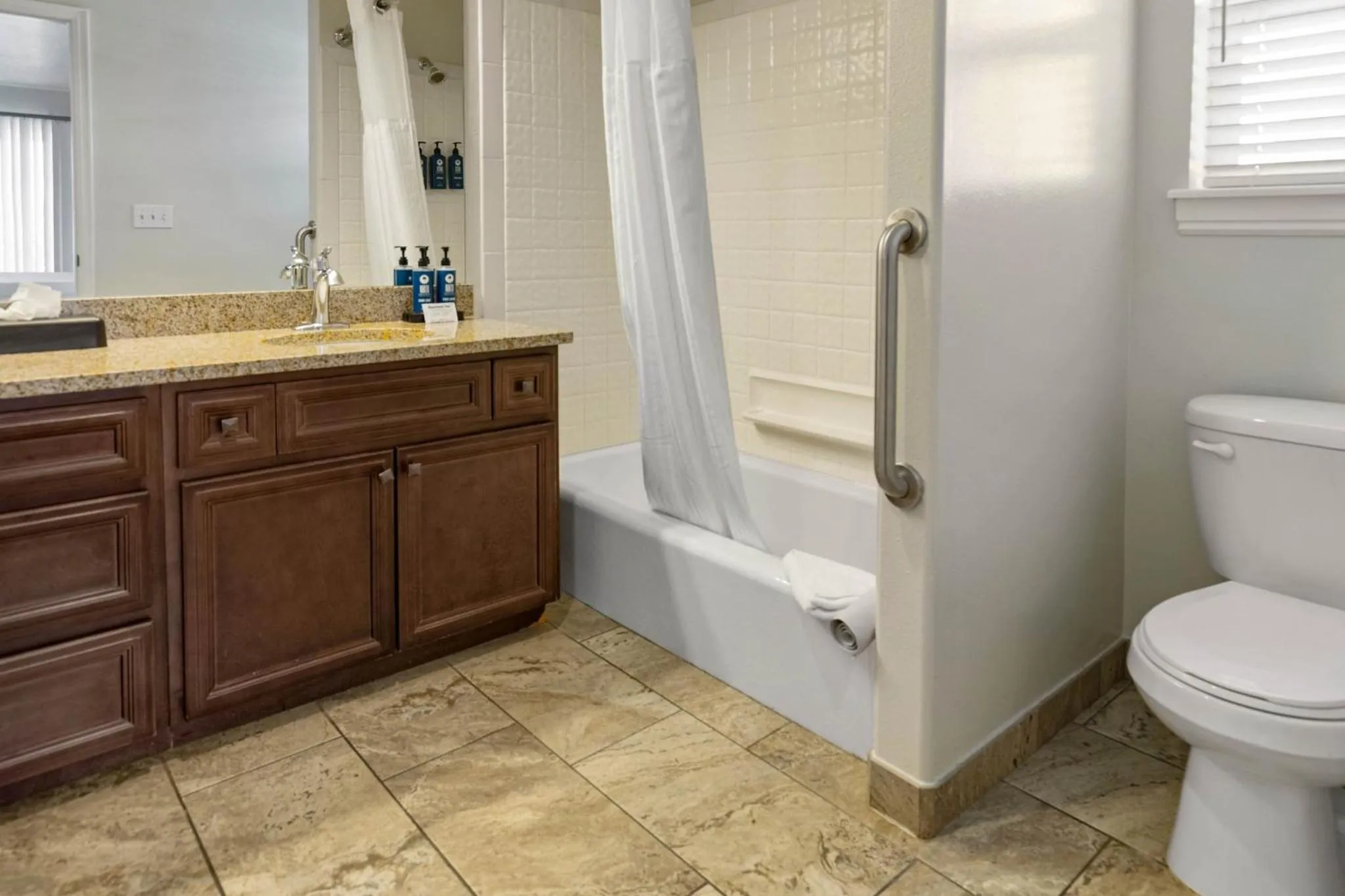 Bathroom in WorldMark Midway