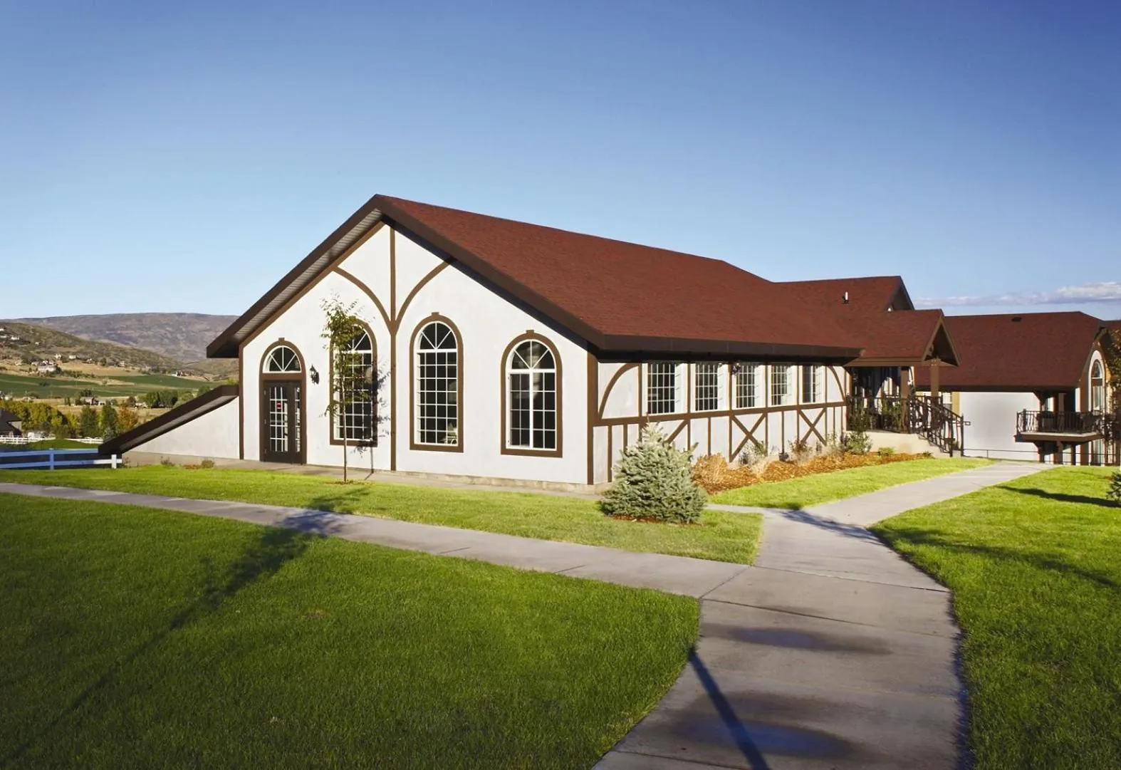 Property building in WorldMark Midway