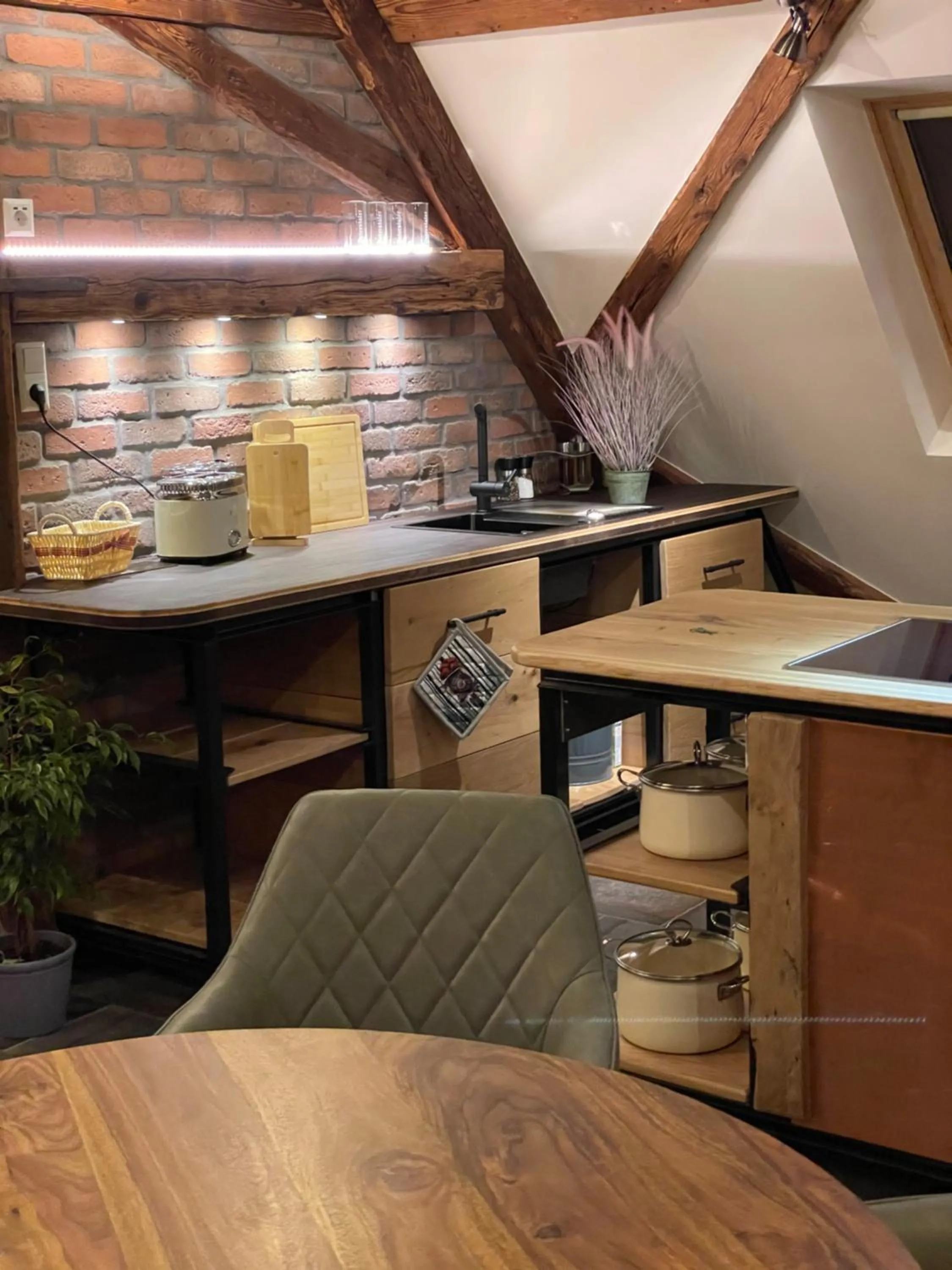 kitchen in Muggel Apartments