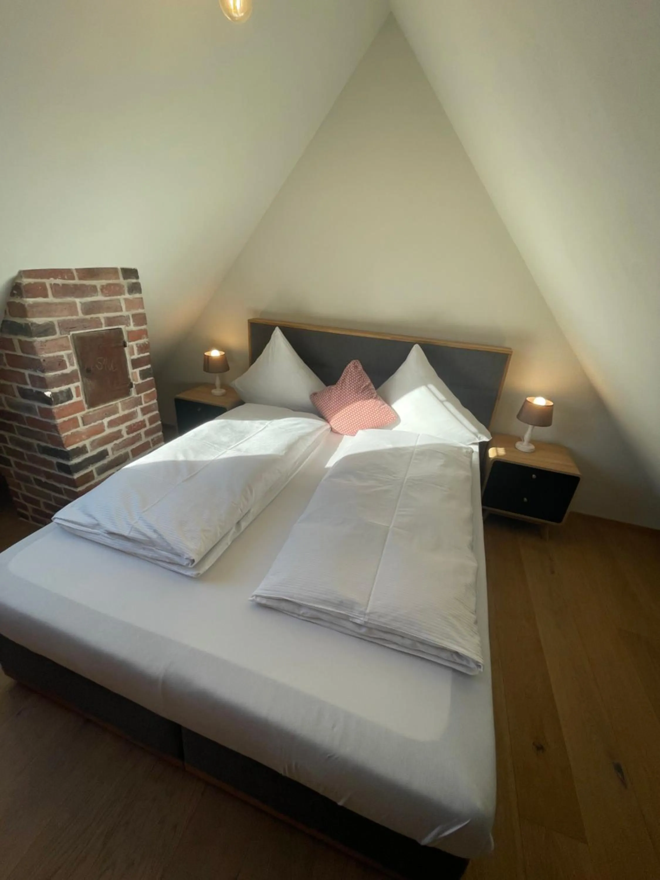 Bedroom, Bed in Muggel Apartments