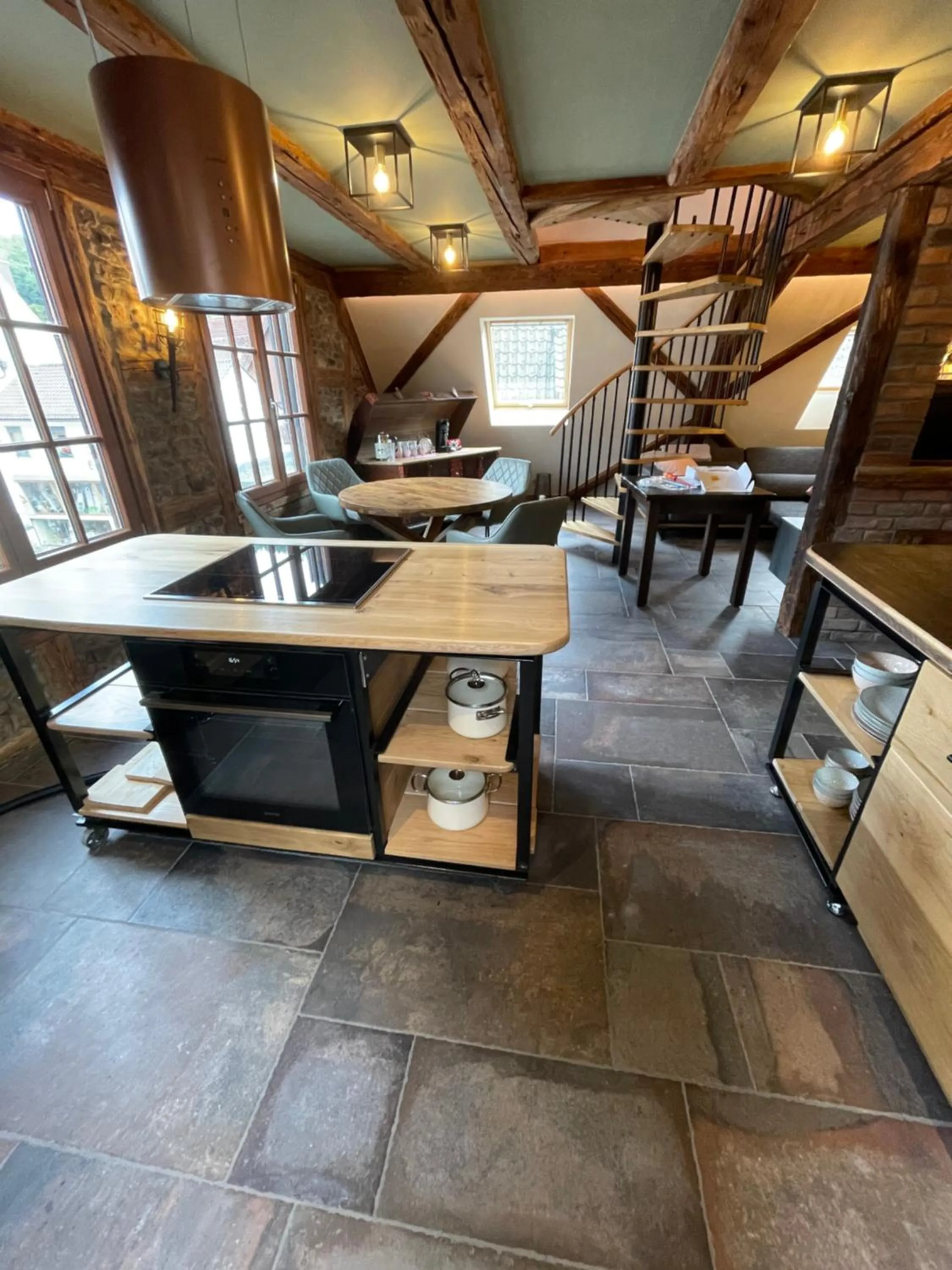 Dining area in Muggel Apartments