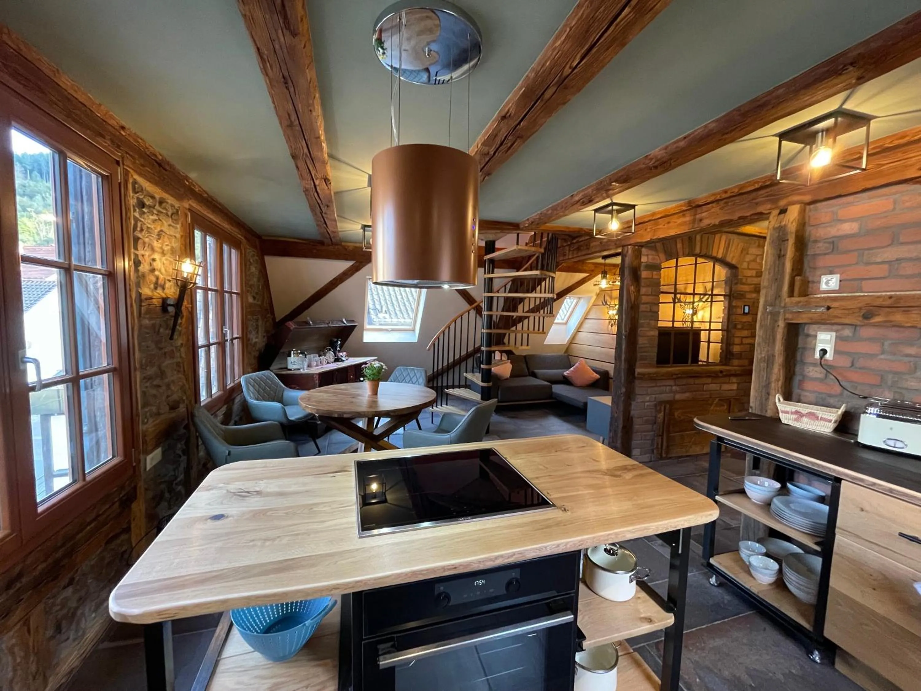 Dining area in Muggel Apartments