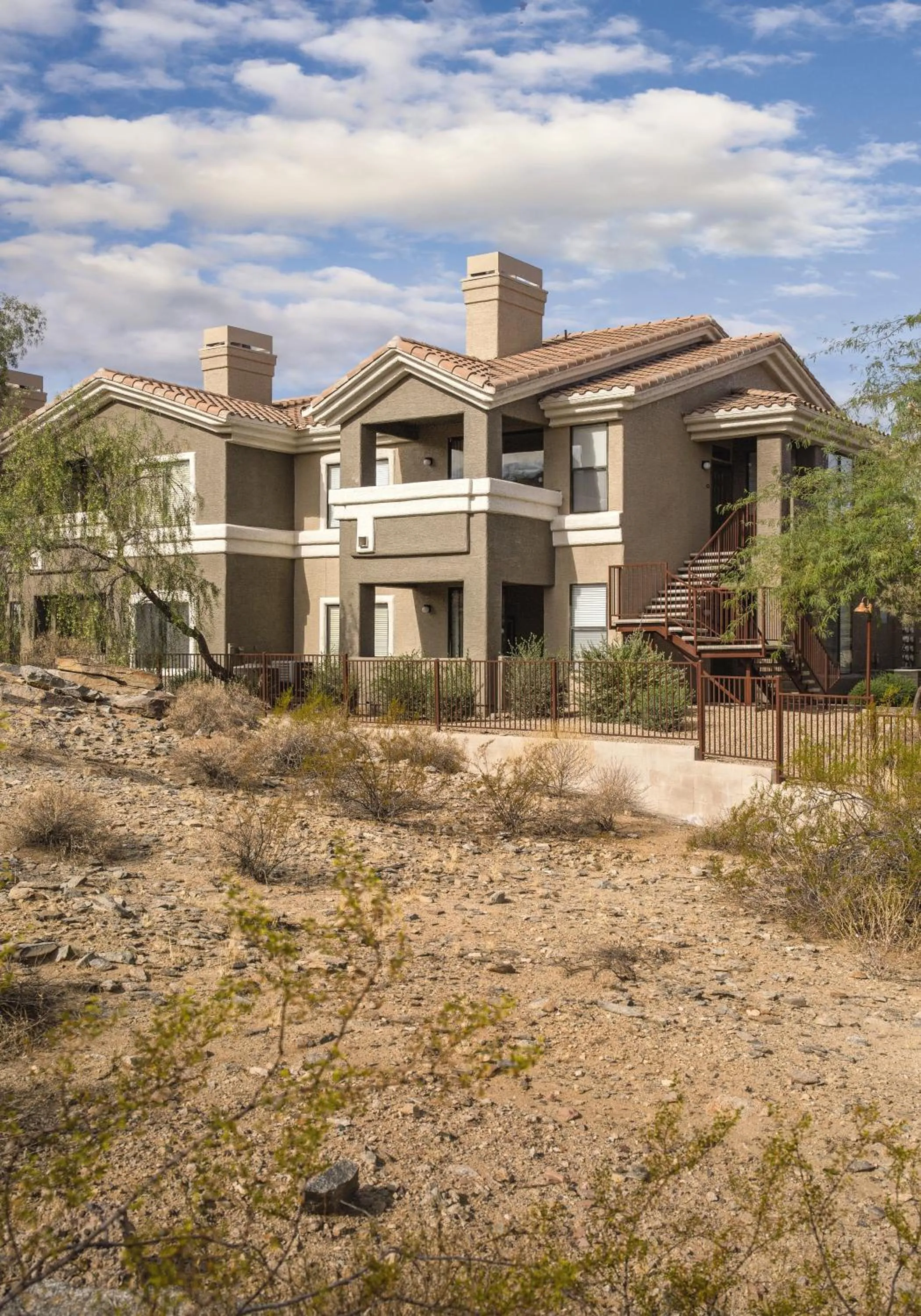Property building in WorldMark Phoenix - South Mountain Preserve
