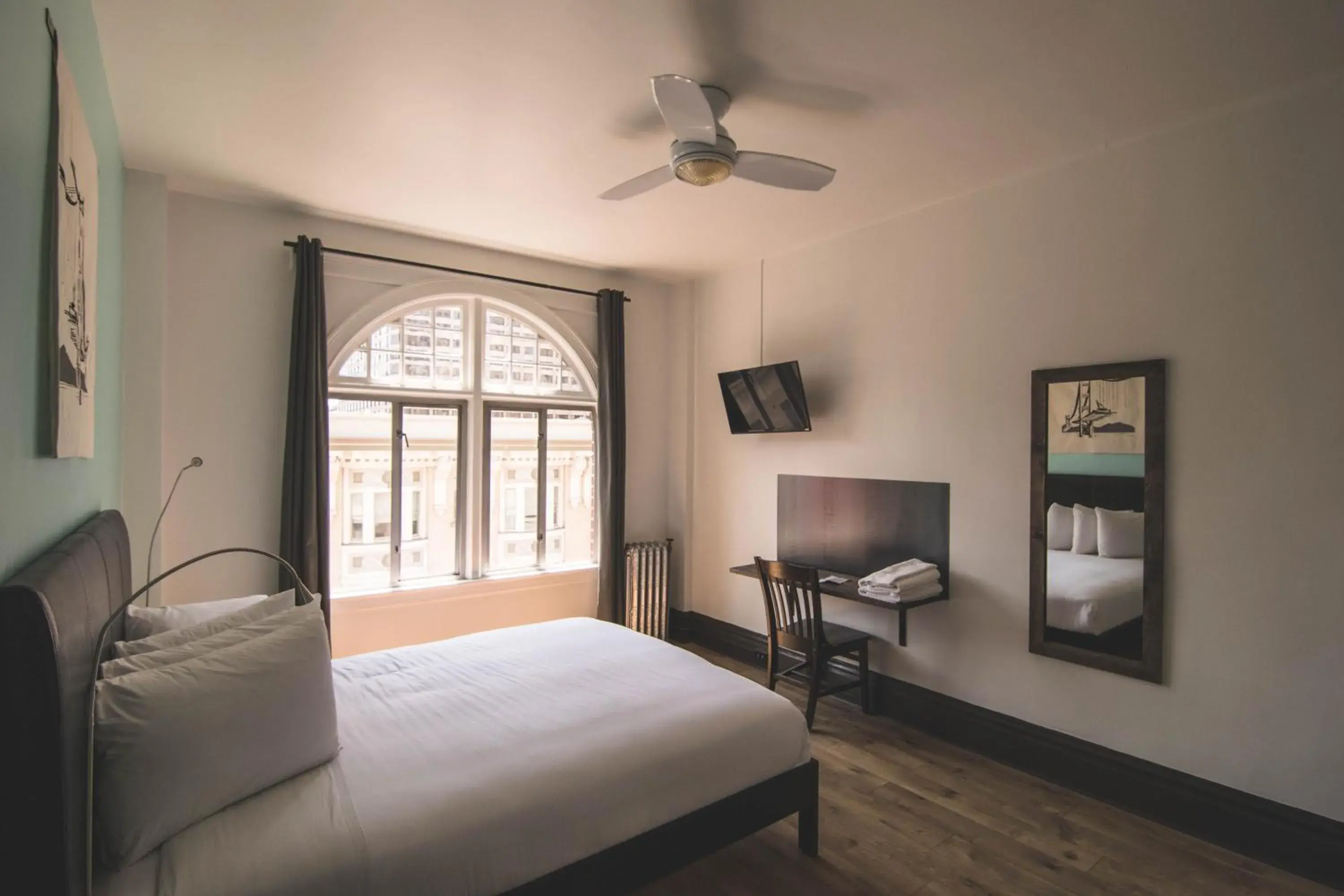 Standard Queen Room with Shared Bathroom - Long-term Stay in The Bartlett Hotel and Guesthouse Standard Queen Room with Shared Bathroom - Long-term Stay in The Bartlett Hotel and Guesthouse