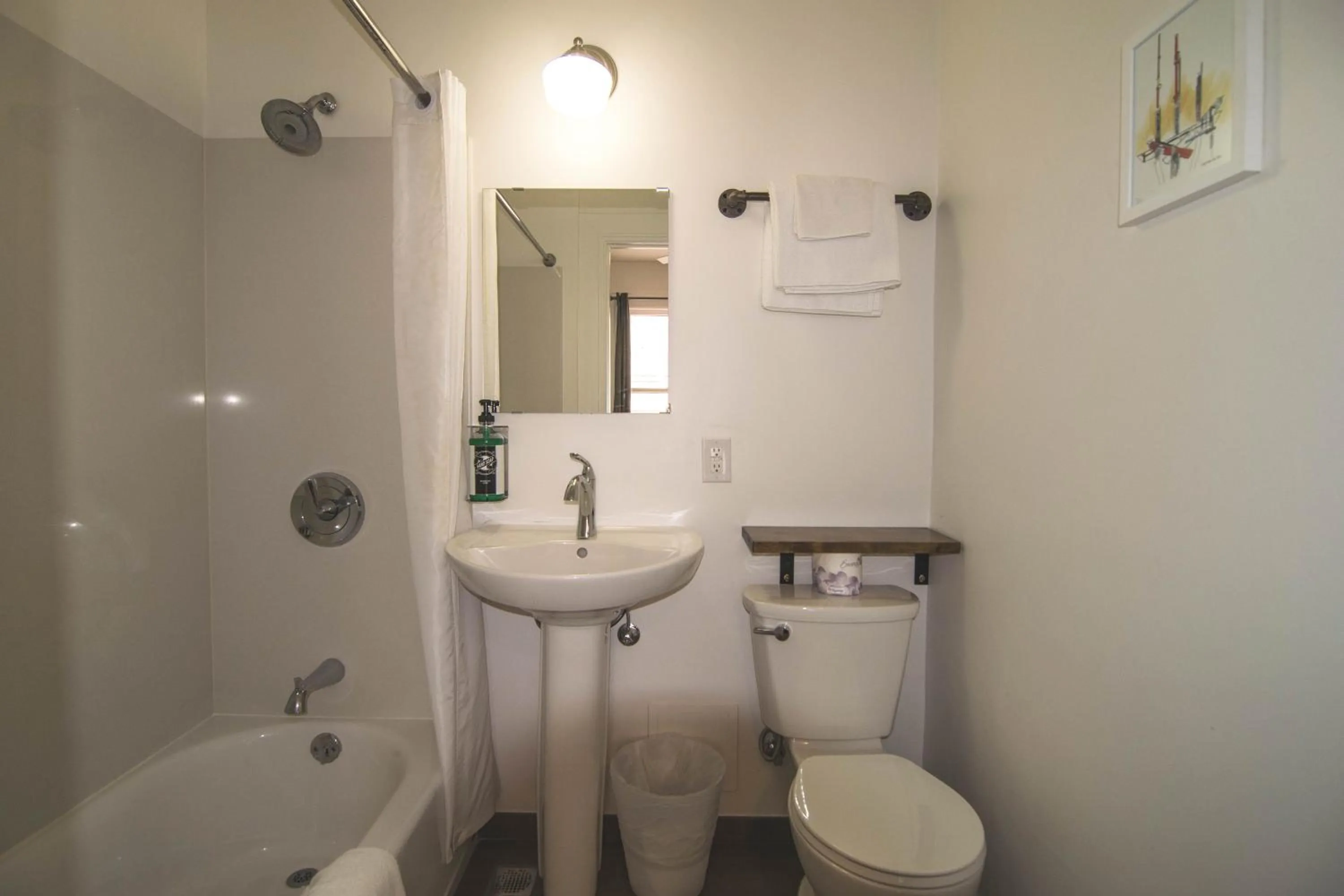Bathroom in The Bartlett Hotel and Guesthouse