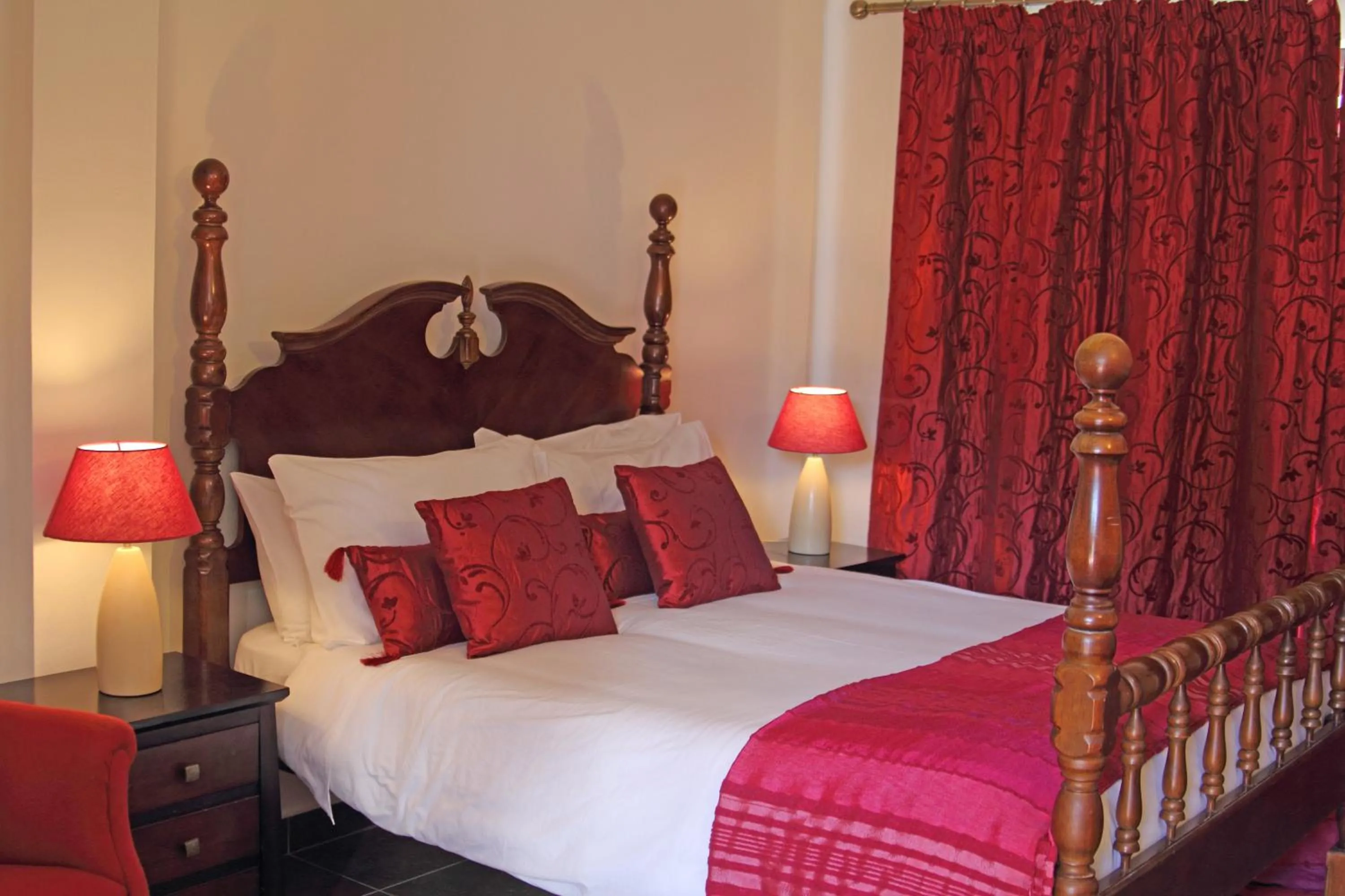 Bed in Hostal Avalon