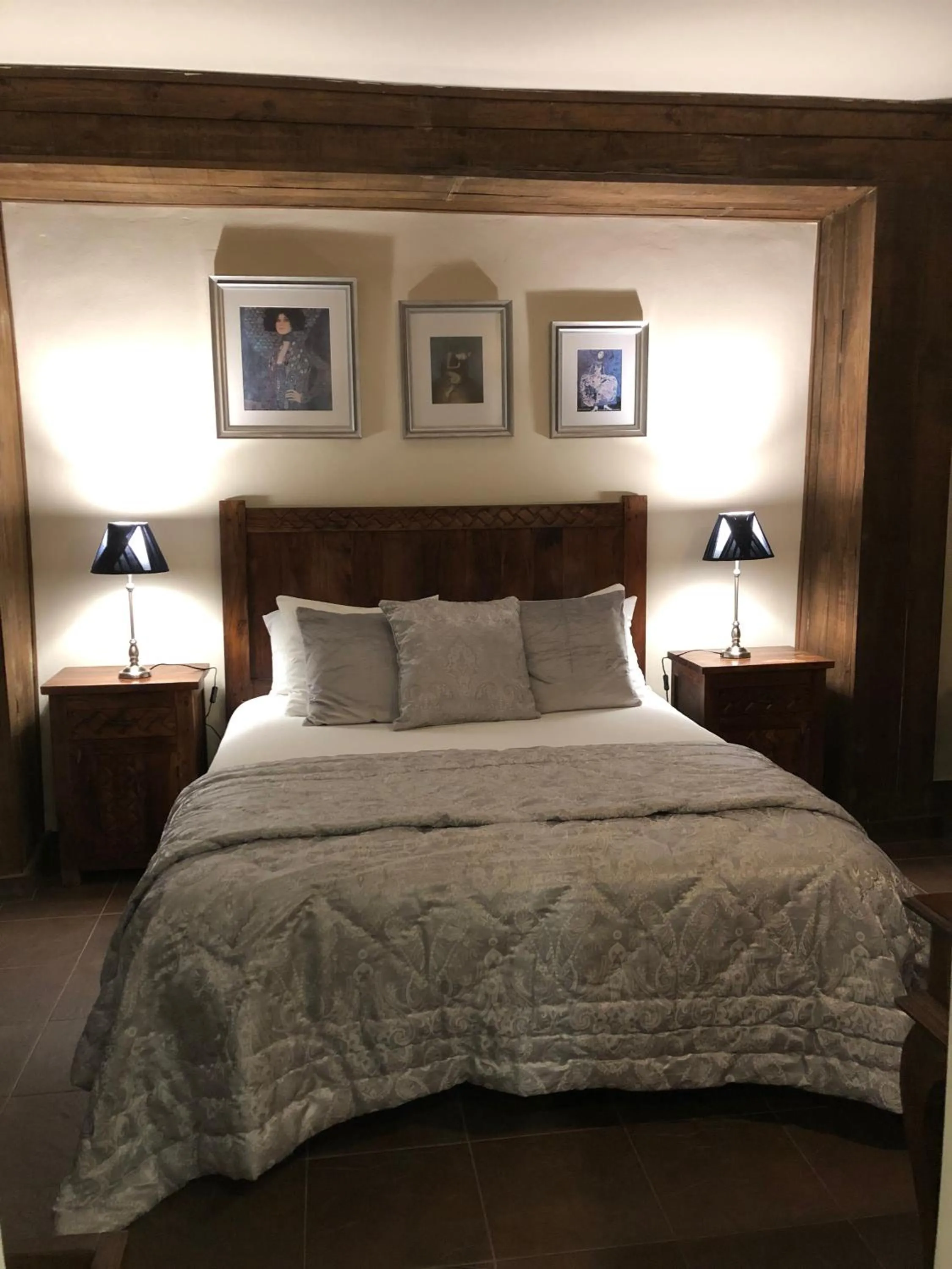Bed in Hostal Avalon