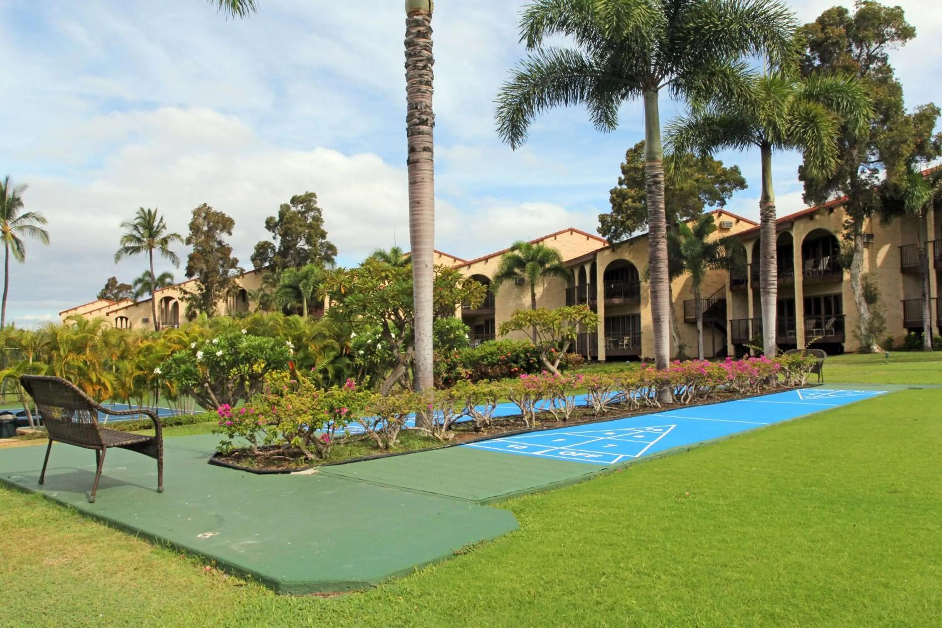 Property building in Aston Maui Hill