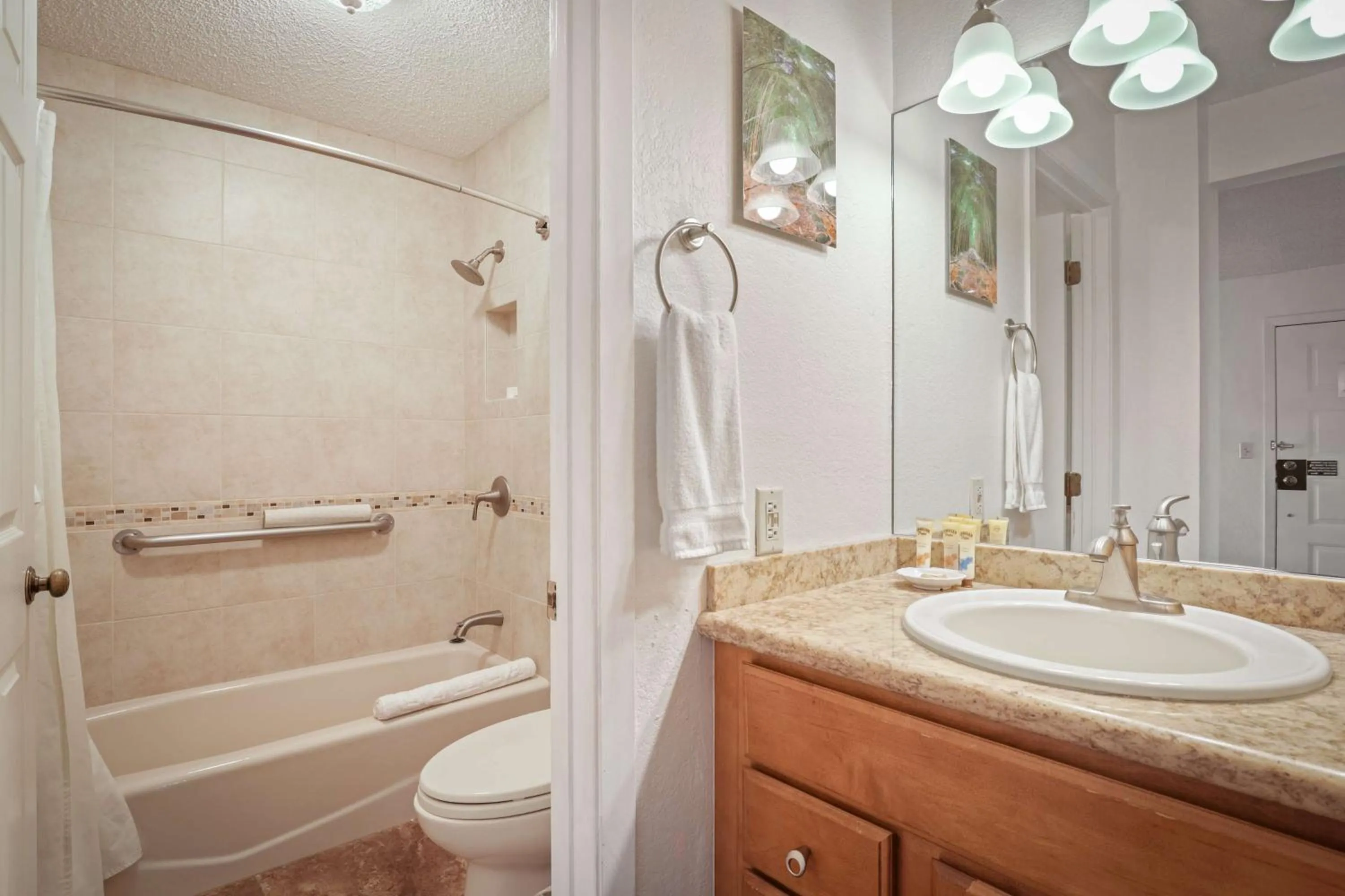 Shower in Aston Maui Hill