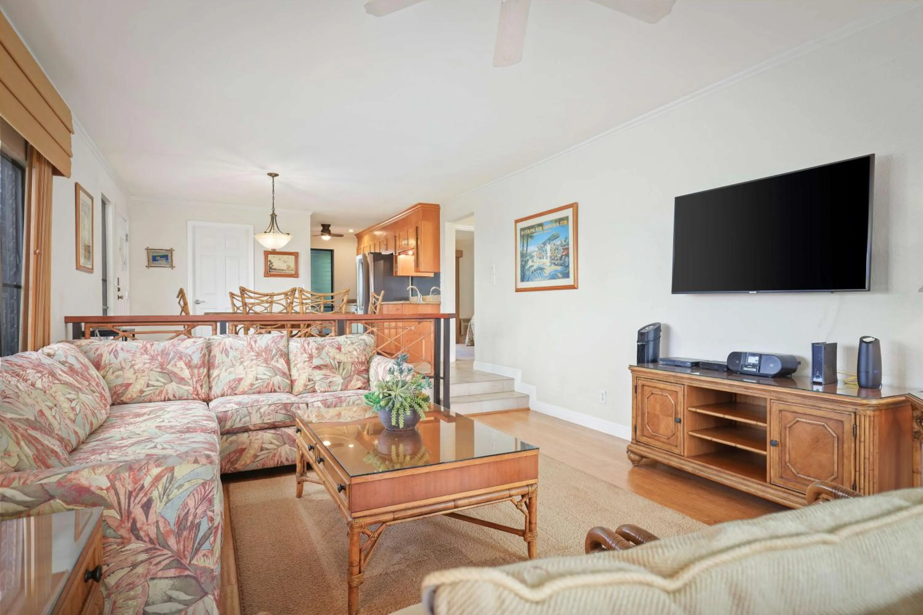 TV and multimedia in Aston Maui Hill