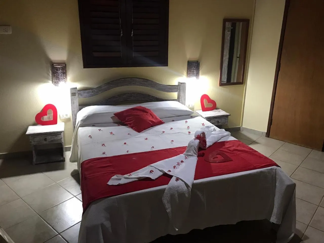 Decorative detail, Bed in Pousada Hibiscus