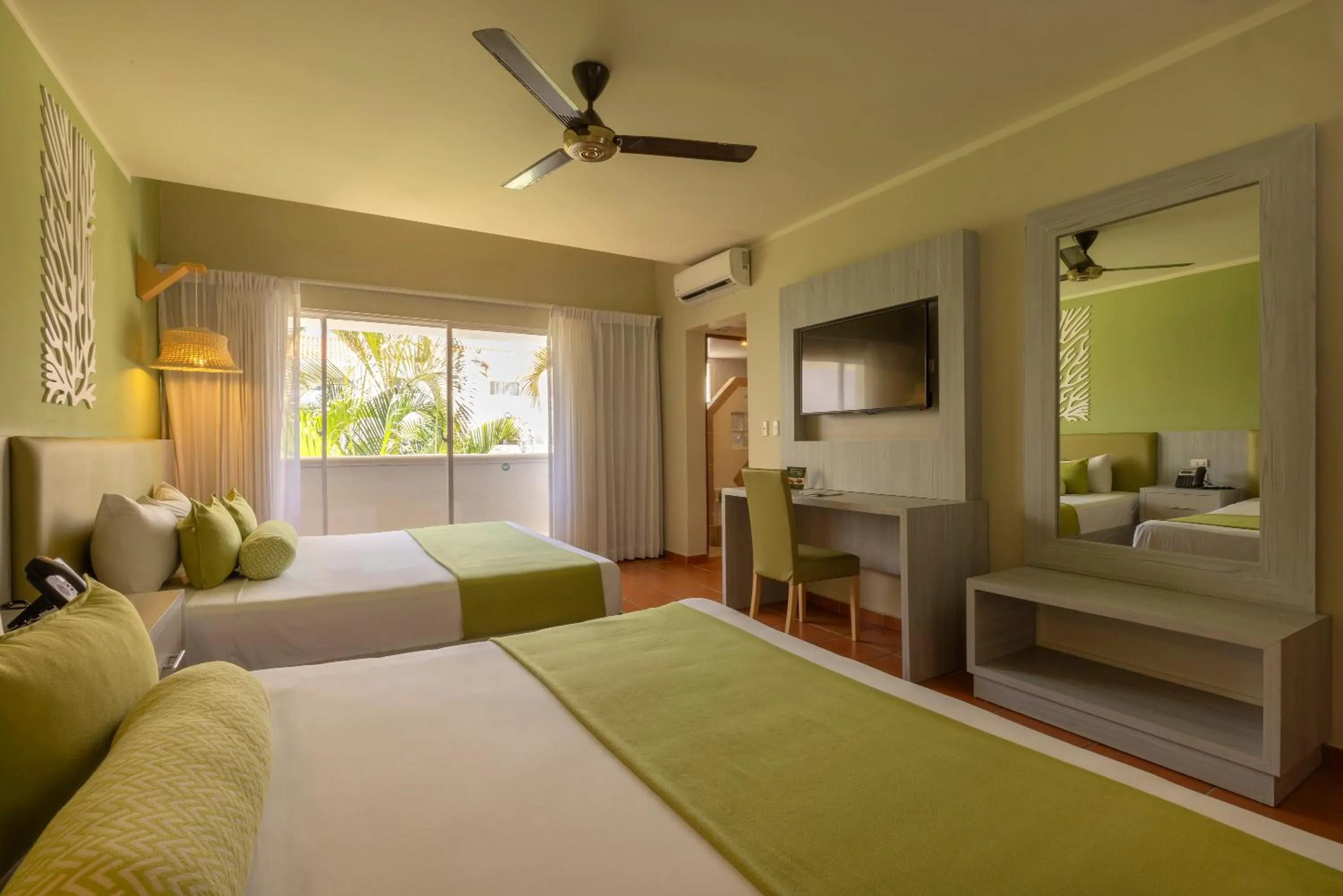 TV and multimedia, Bed in Hotel whala!bávaro - All Inclusive