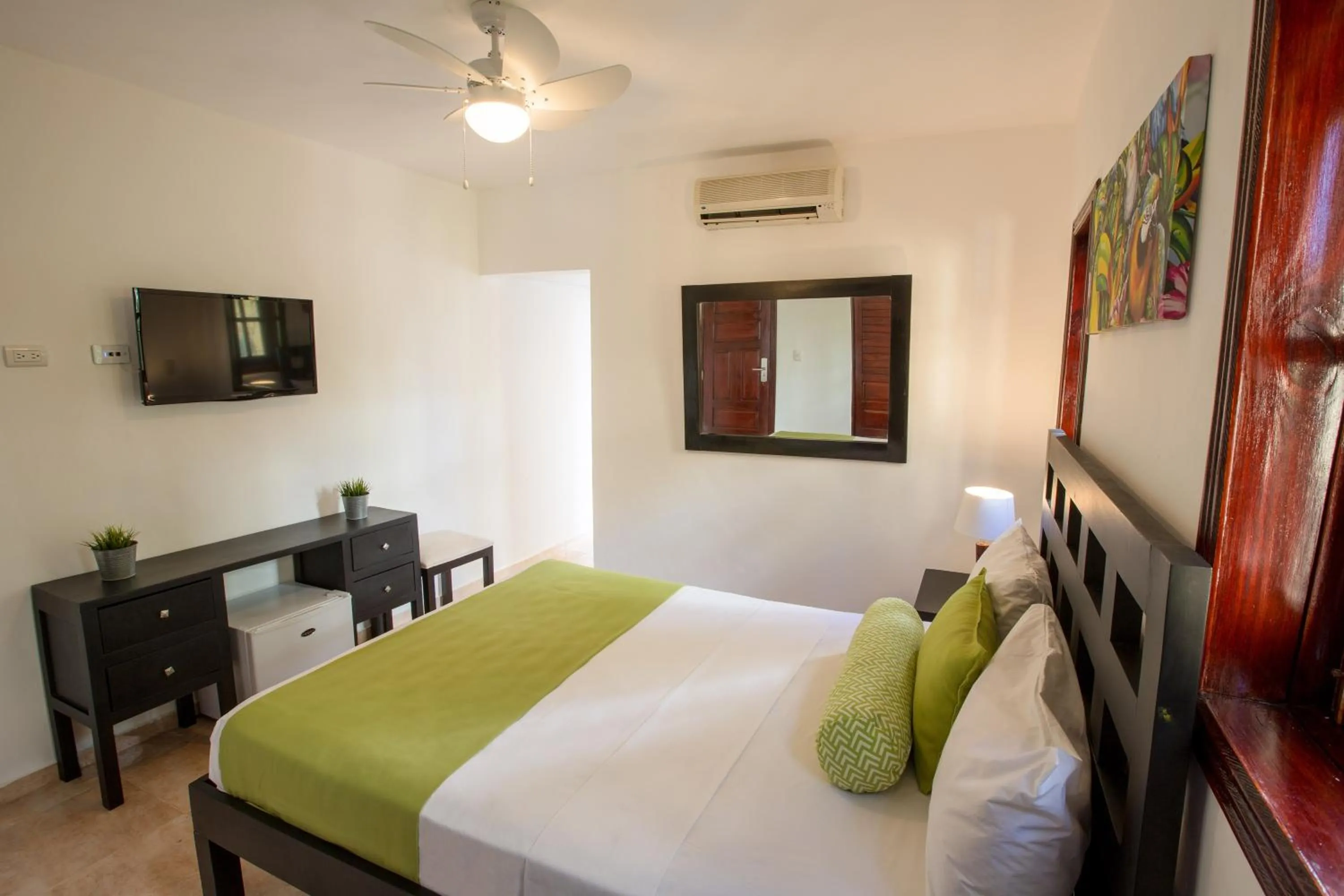 TV and multimedia, Bed in Hotel whala!bávaro - All Inclusive