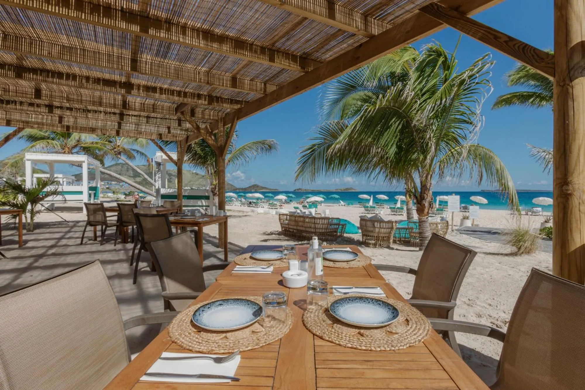 Restaurant/places to eat in La Playa Orient Bay