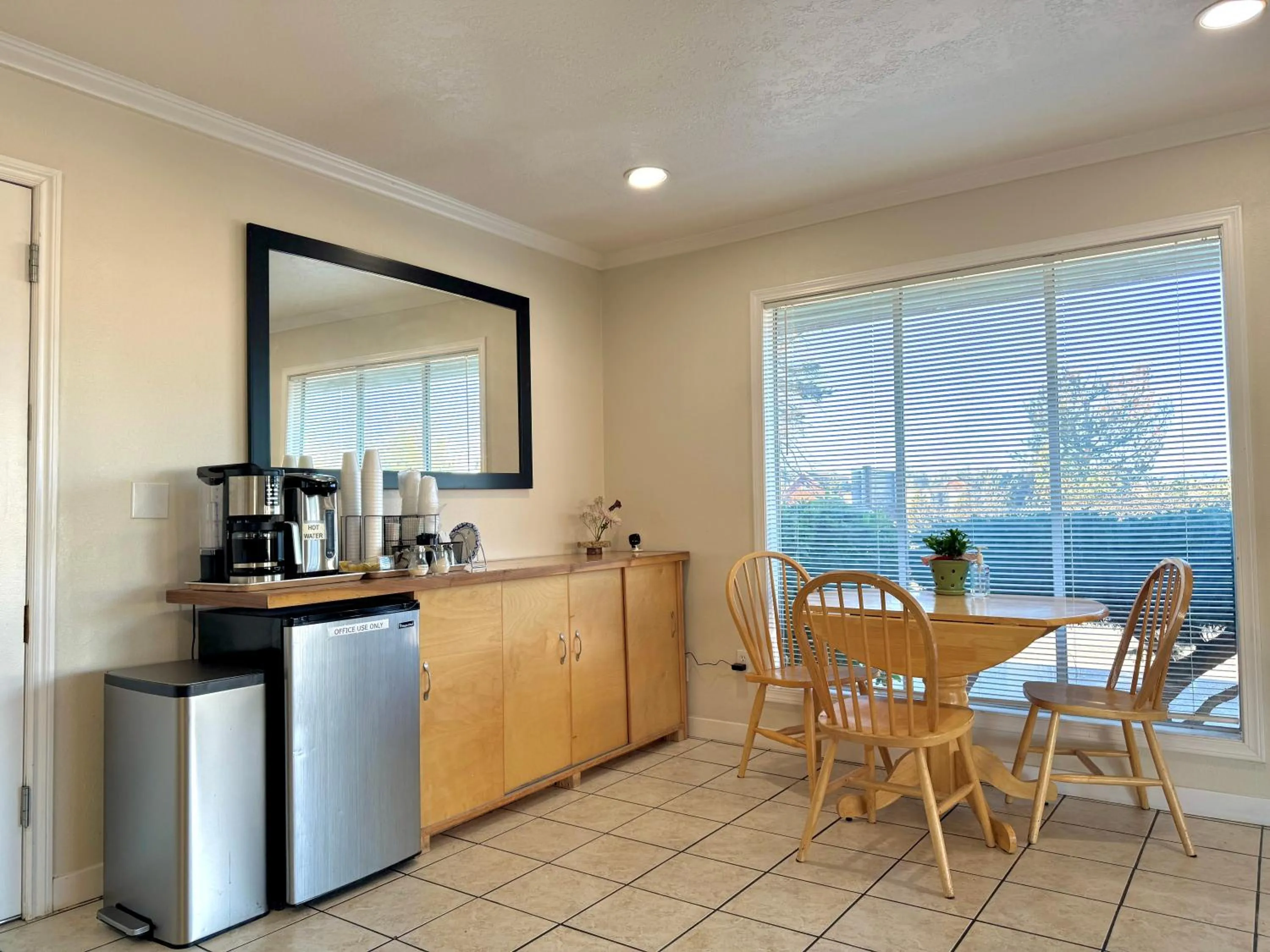 Coffee/tea facilities in Snooz Inn