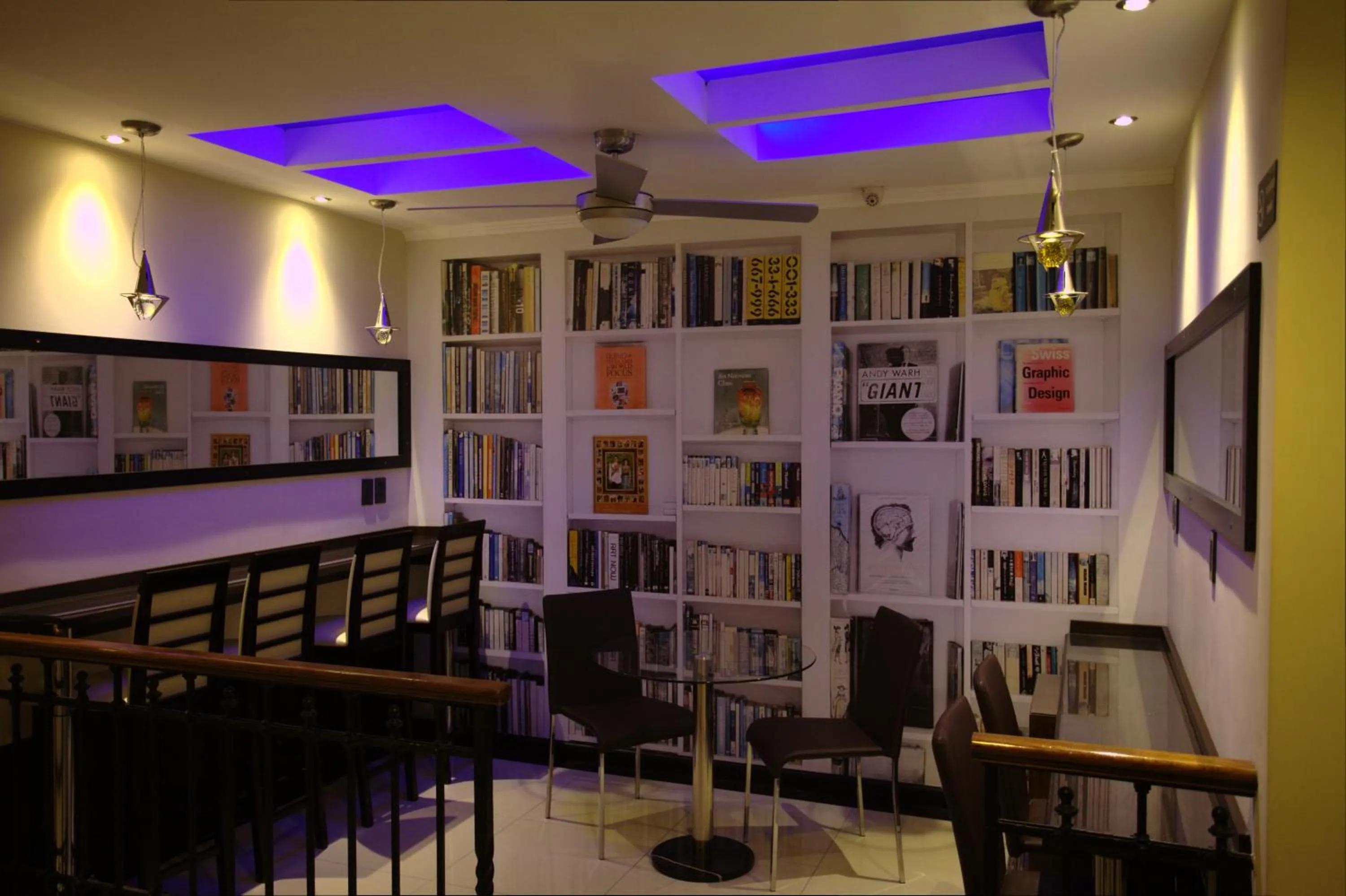 Lounge or bar in Sur Hotel