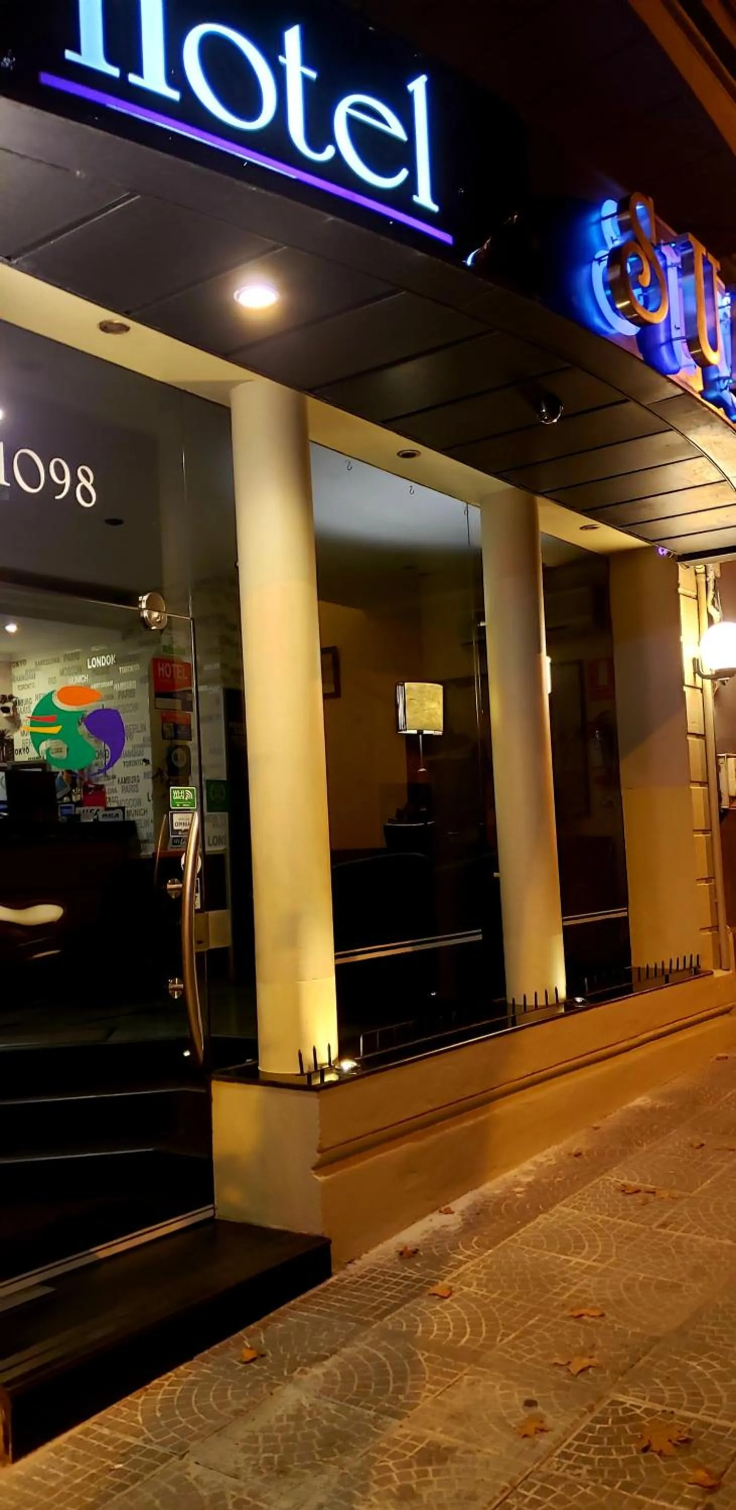 Facade/entrance in Sur Hotel