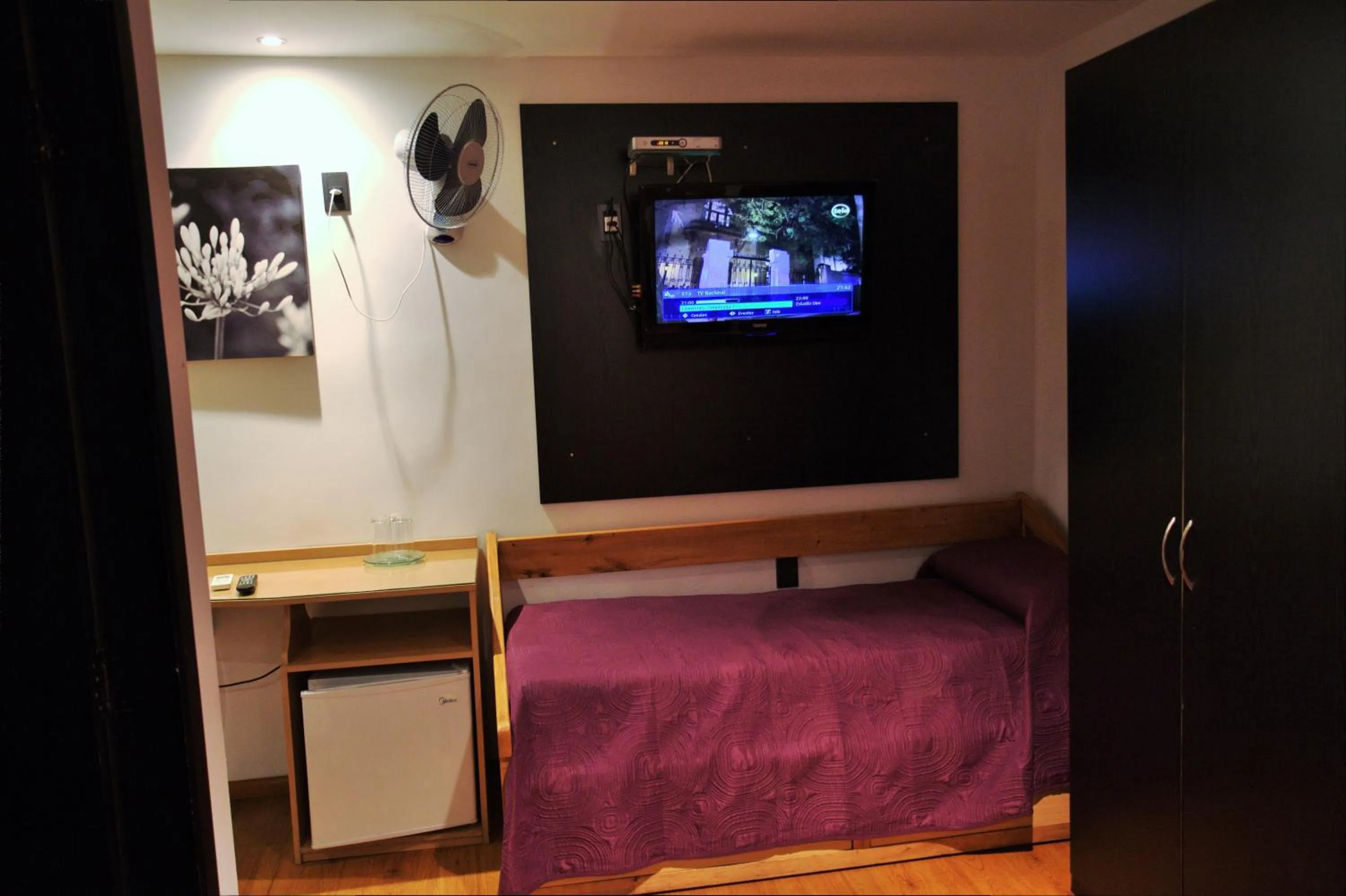 Decorative detail, Bed in Sur Hotel