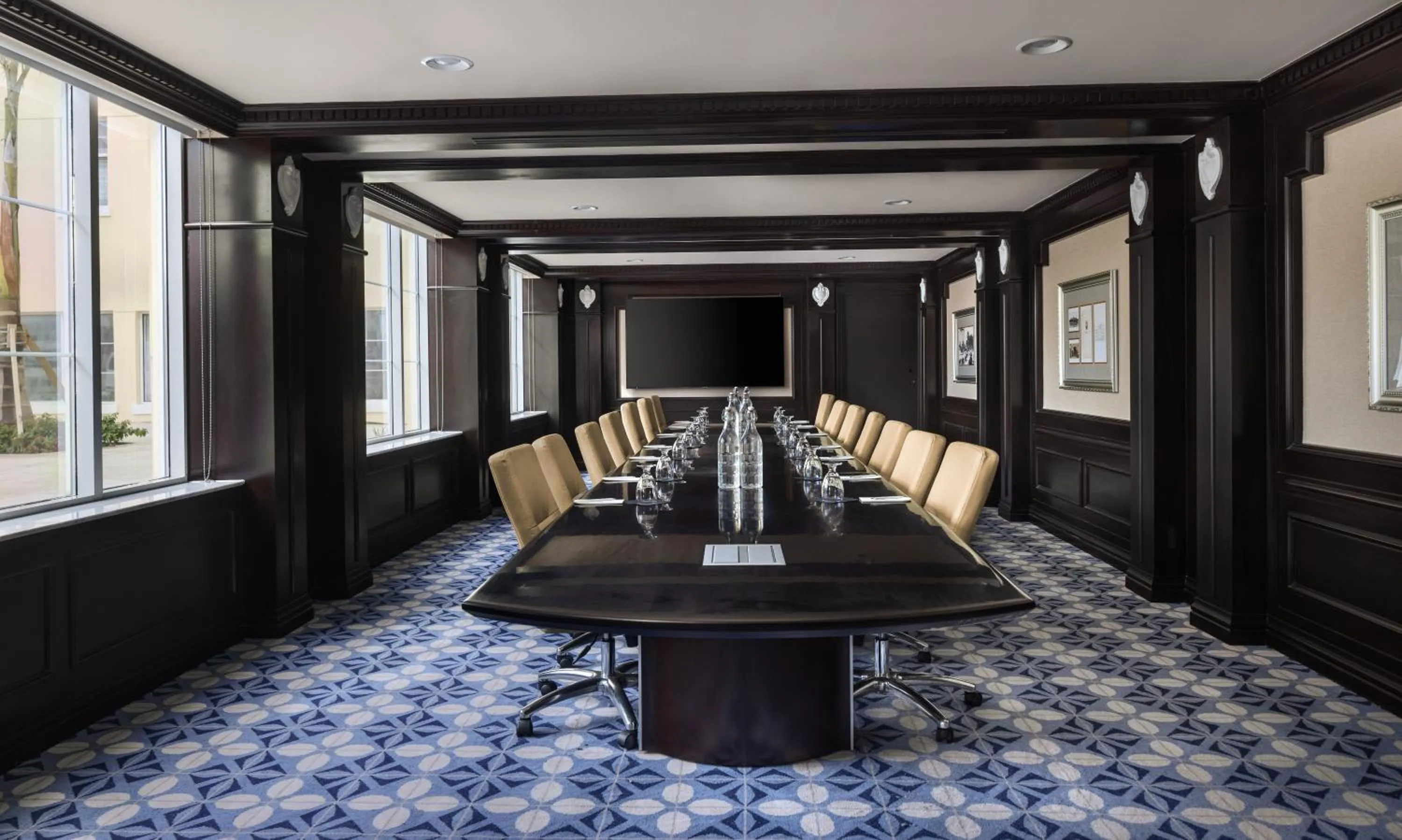 Meeting/conference room in British Colonial Nassau
