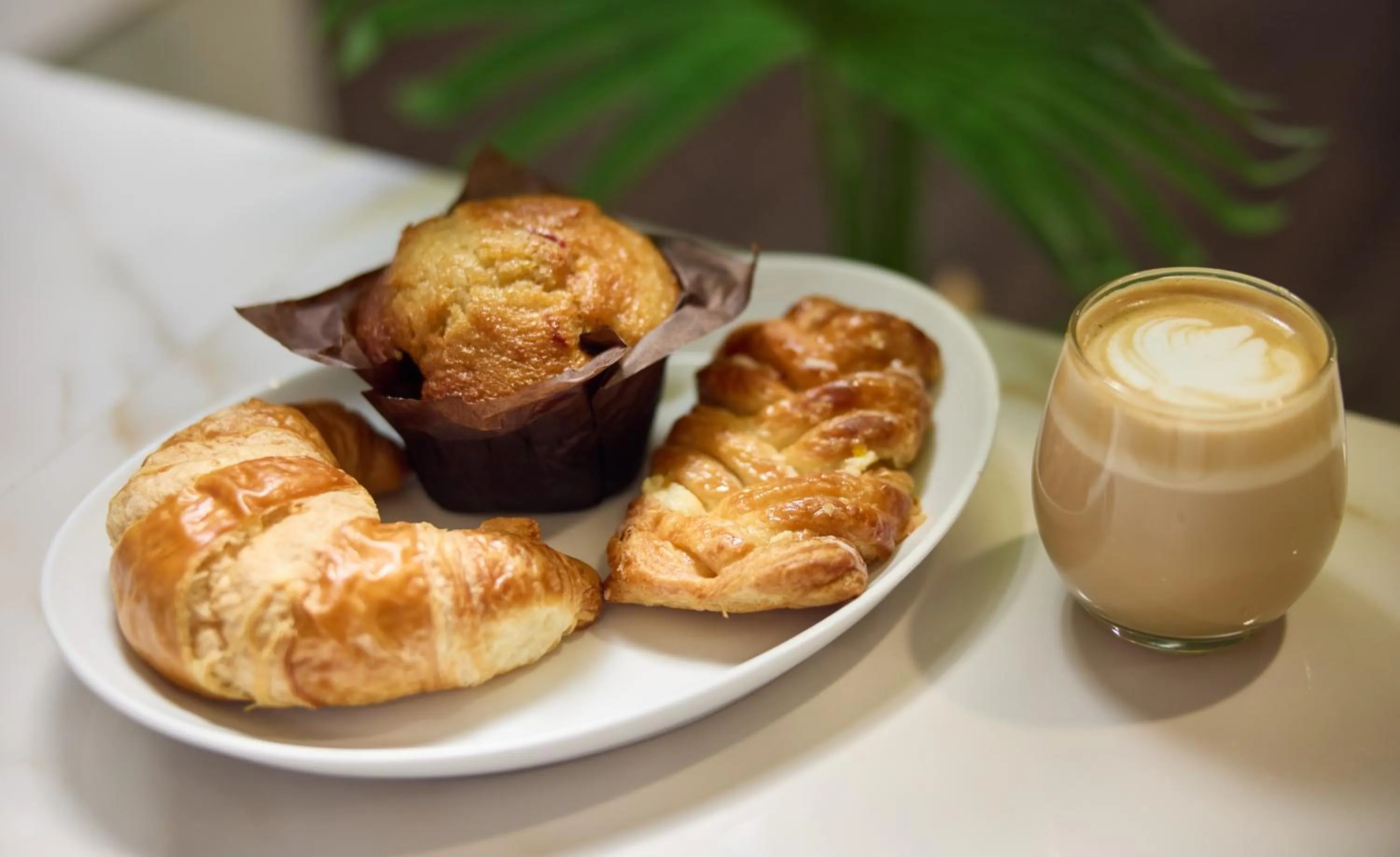 Breakfast in British Colonial Nassau