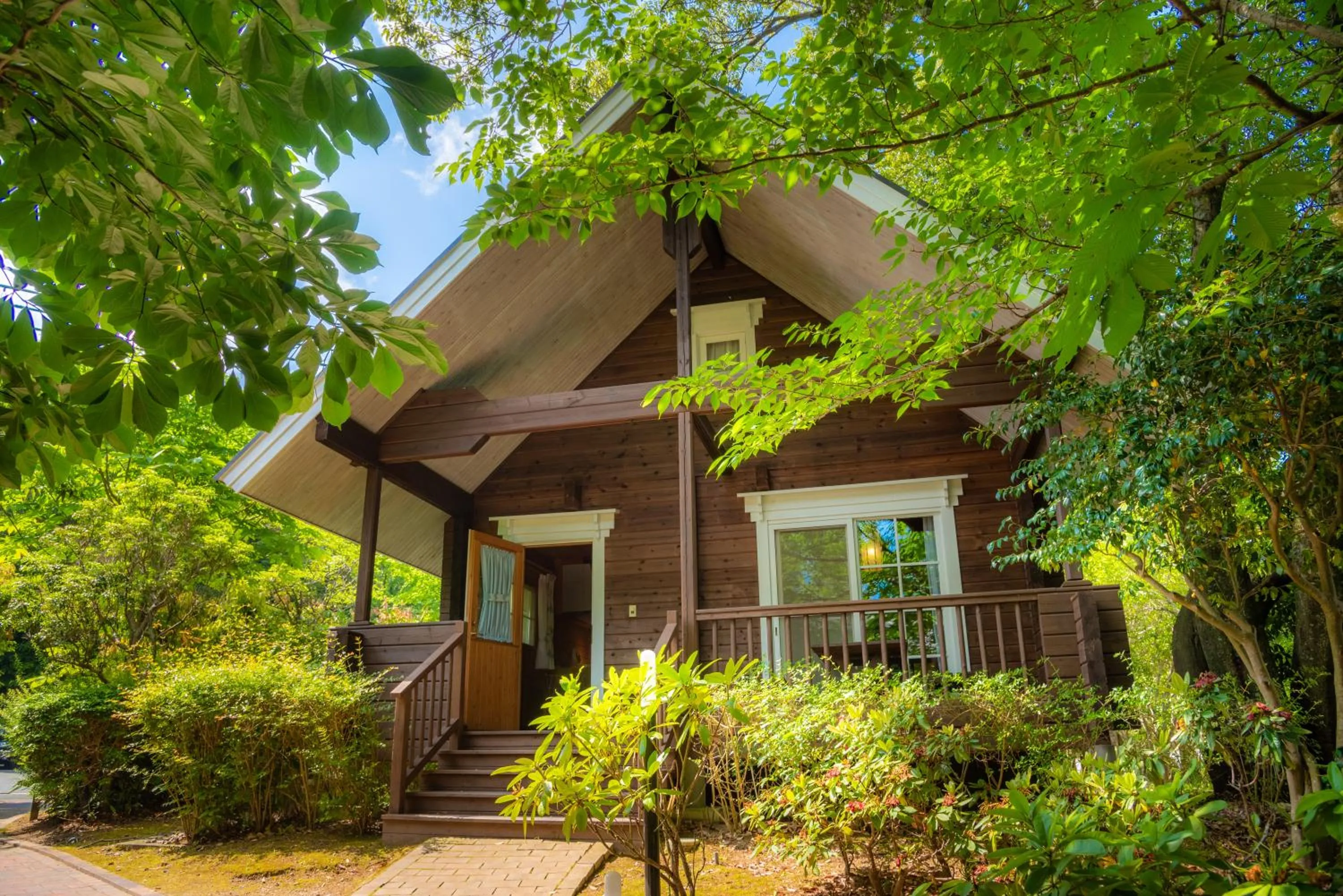Facade/entrance in Motoyu Kosenkaku