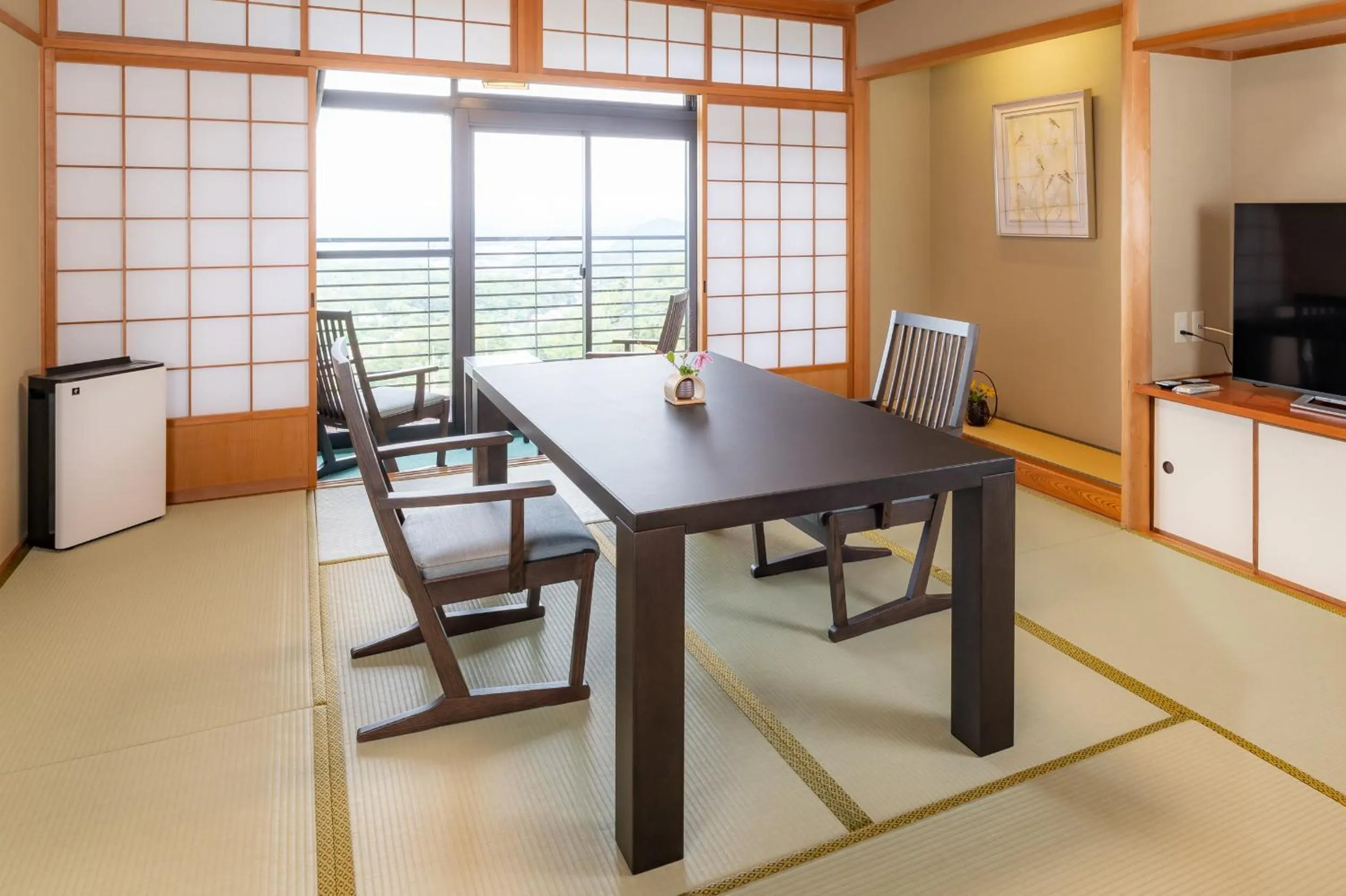 Photo of the whole room in Motoyu Kosenkaku