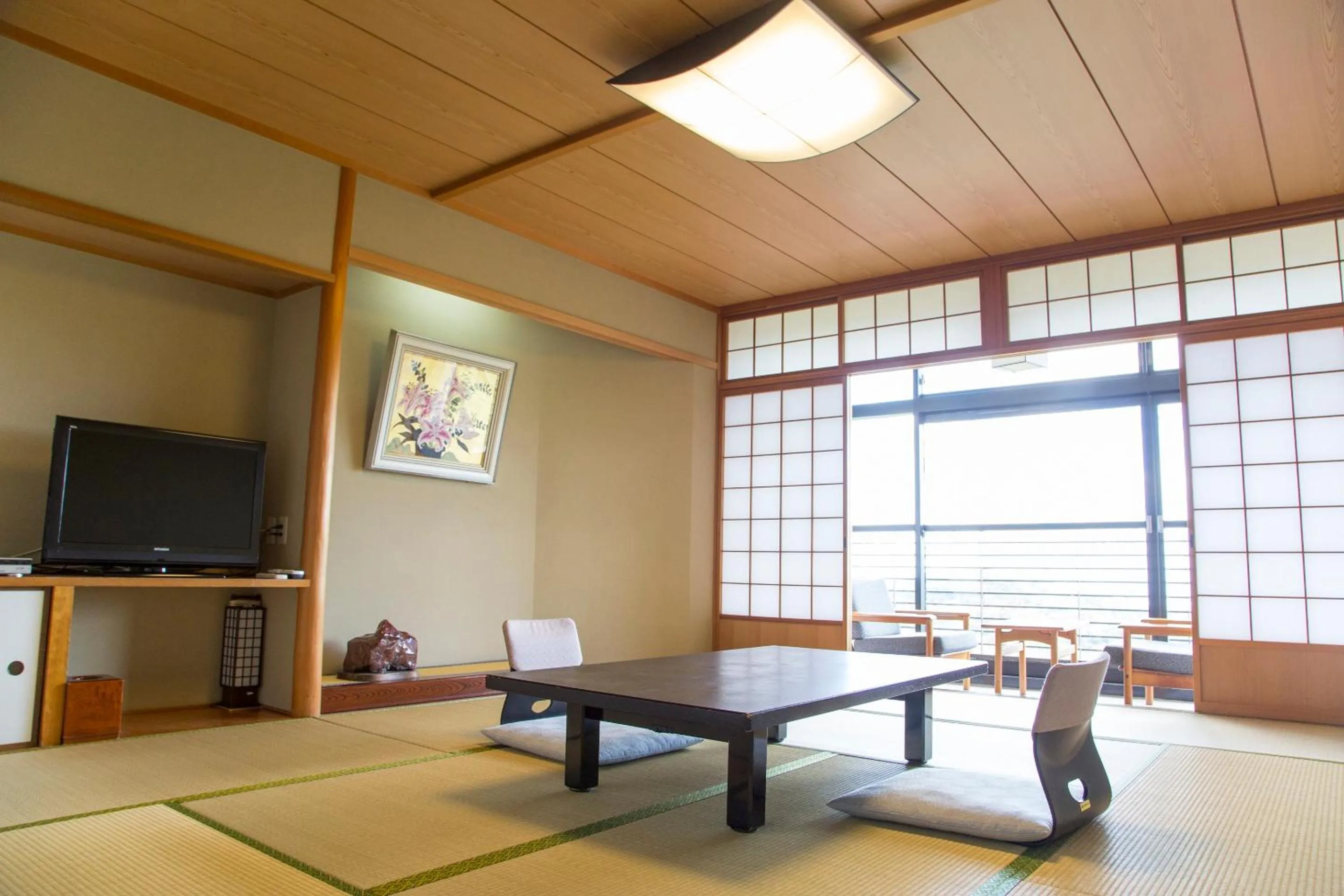 Photo of the whole room in Motoyu Kosenkaku
