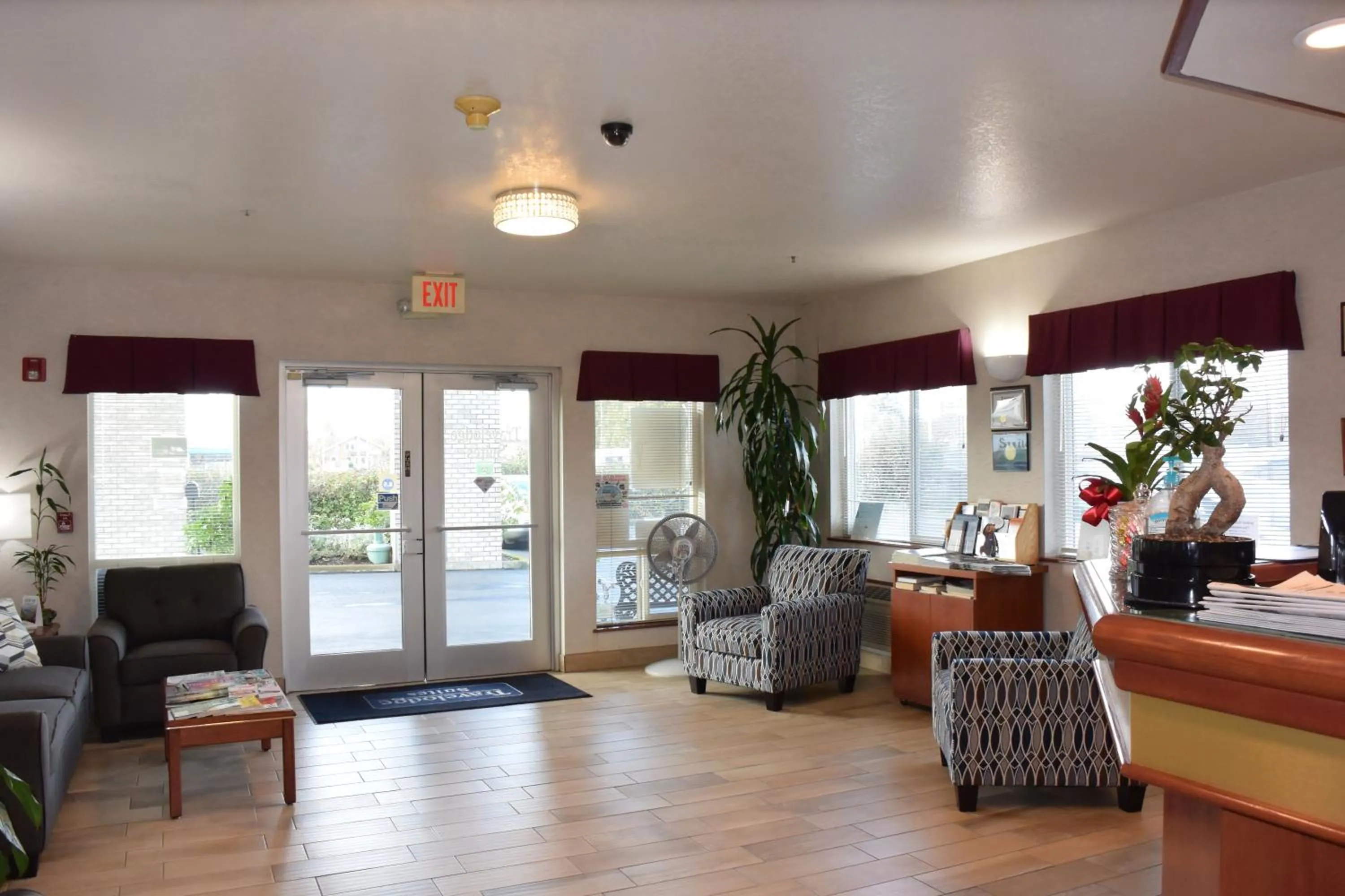 Lobby or reception in Travelodge by Wyndham, Newberg