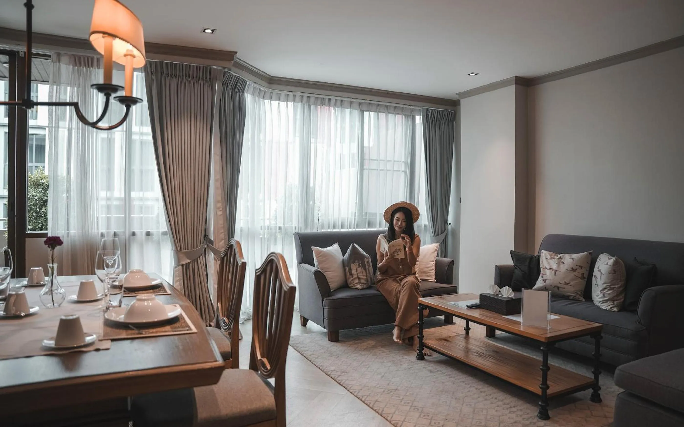 Living room in THEA Private Suites by TH District