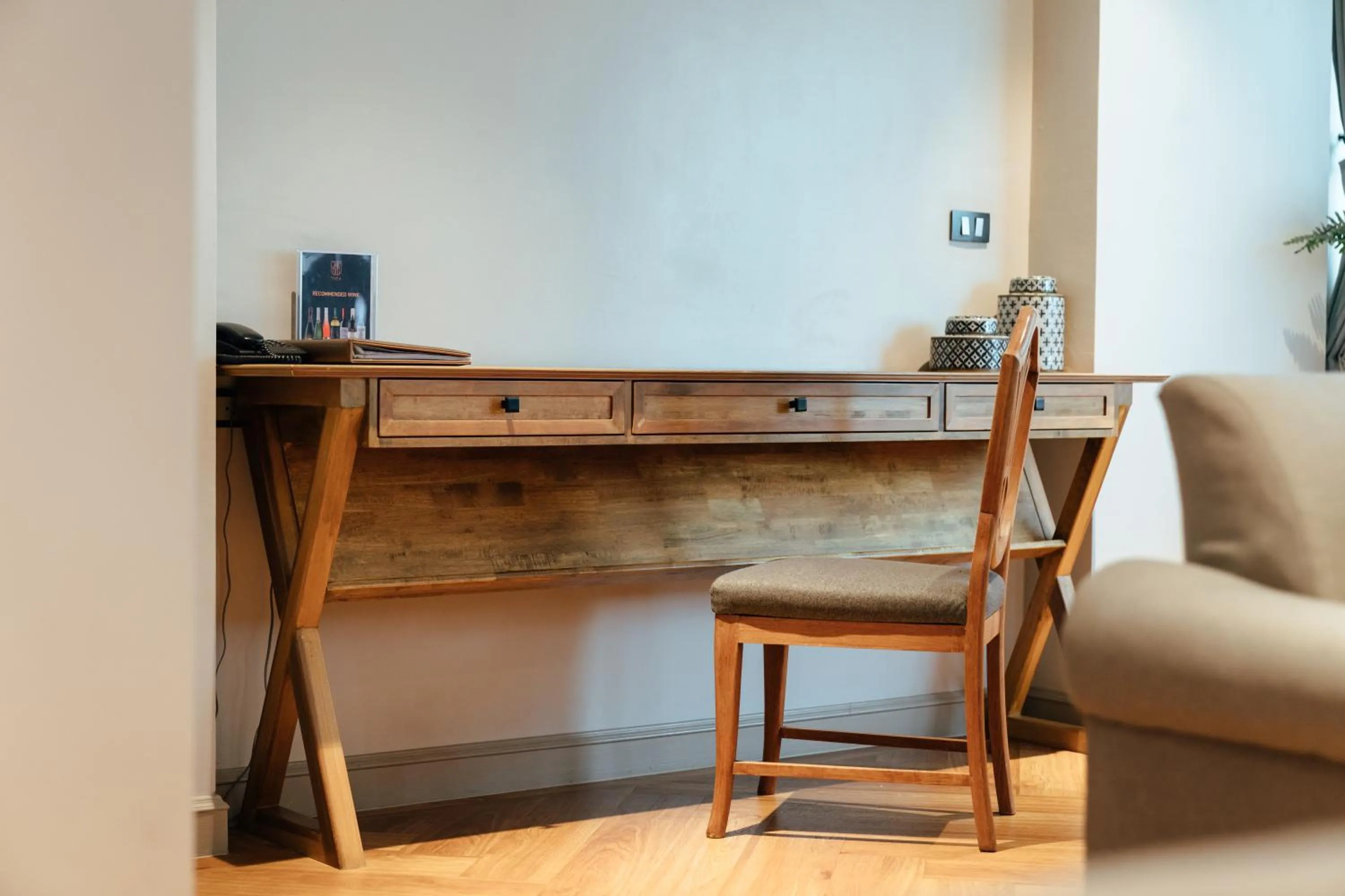 Living room in THEA Private Suites by TH District