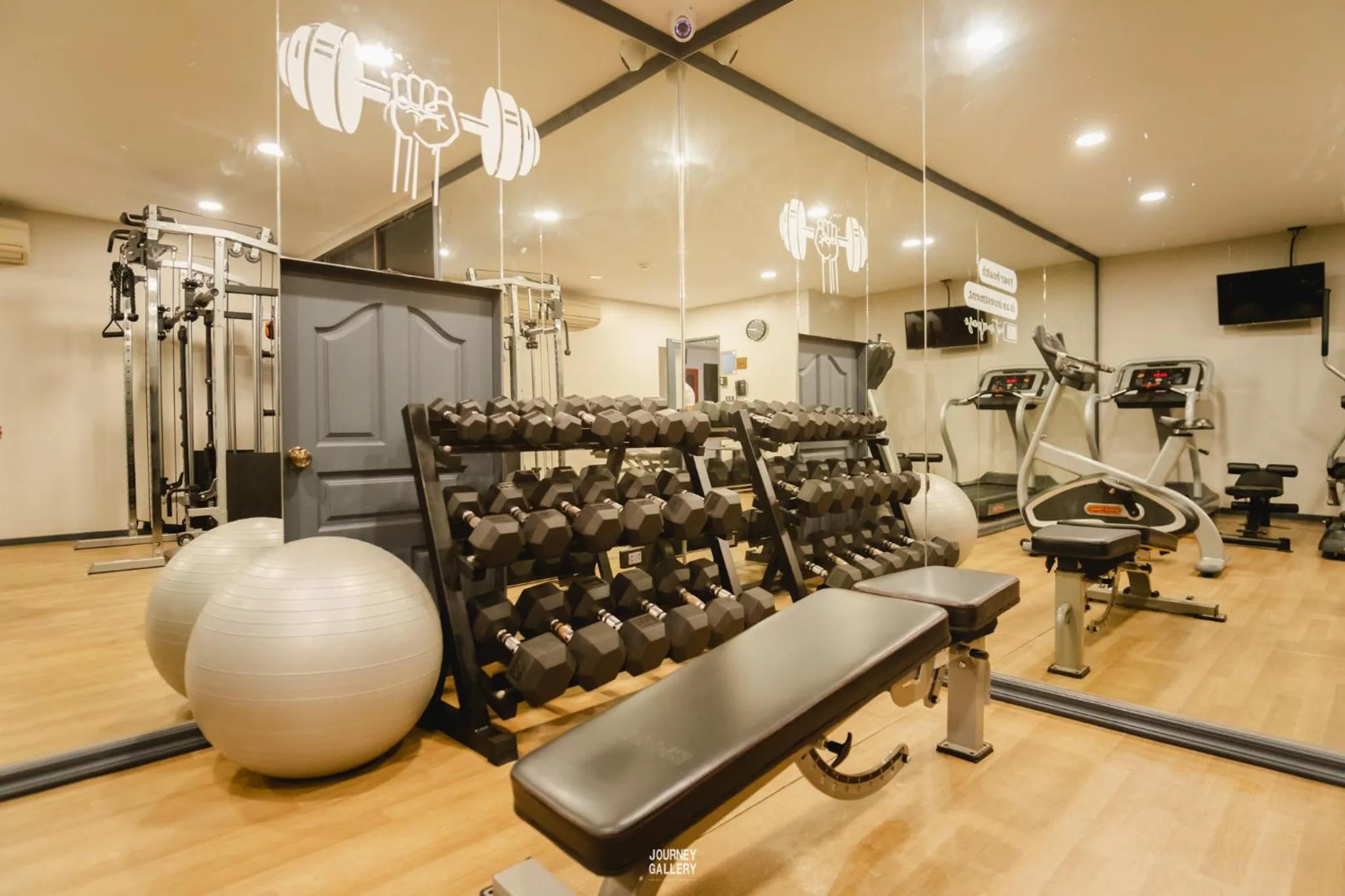 Fitness centre/facilities in THEA Private Suites by TH District