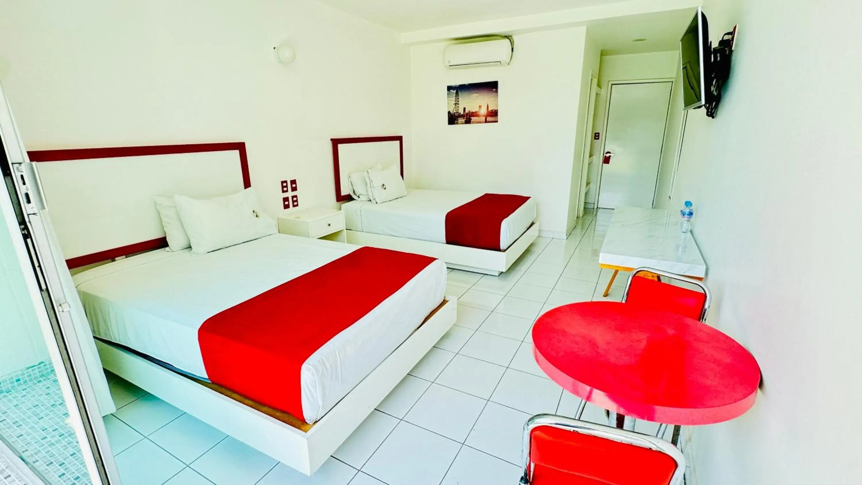 Superior Queen Room with Two Queen Beds in Hotel Palmas Cocoyoc Superior Queen Room with Two Queen Beds in Hotel Palmas Cocoyoc