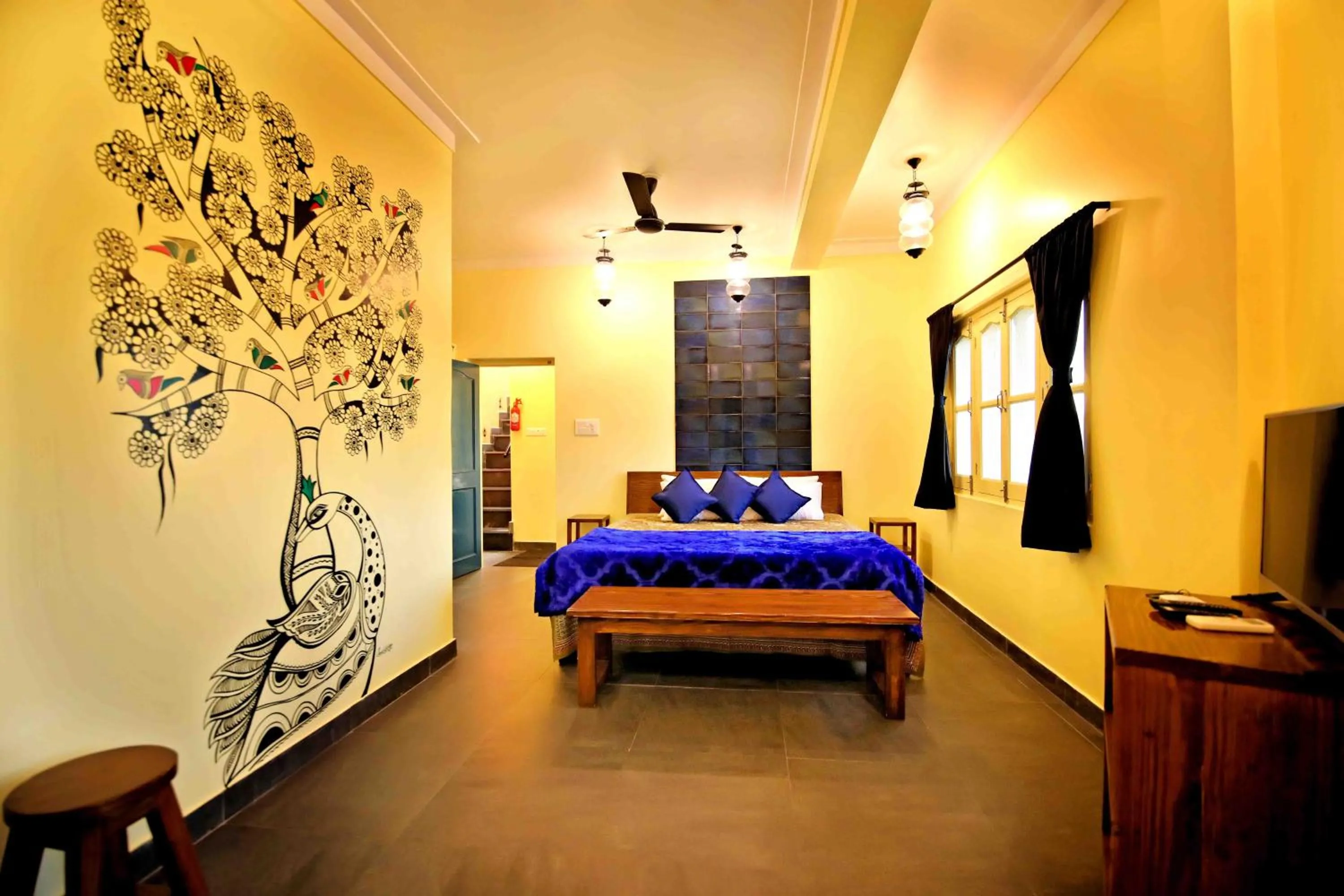 King Studio - single occupancy in Oolala - Your lake house in the center of Udaipur