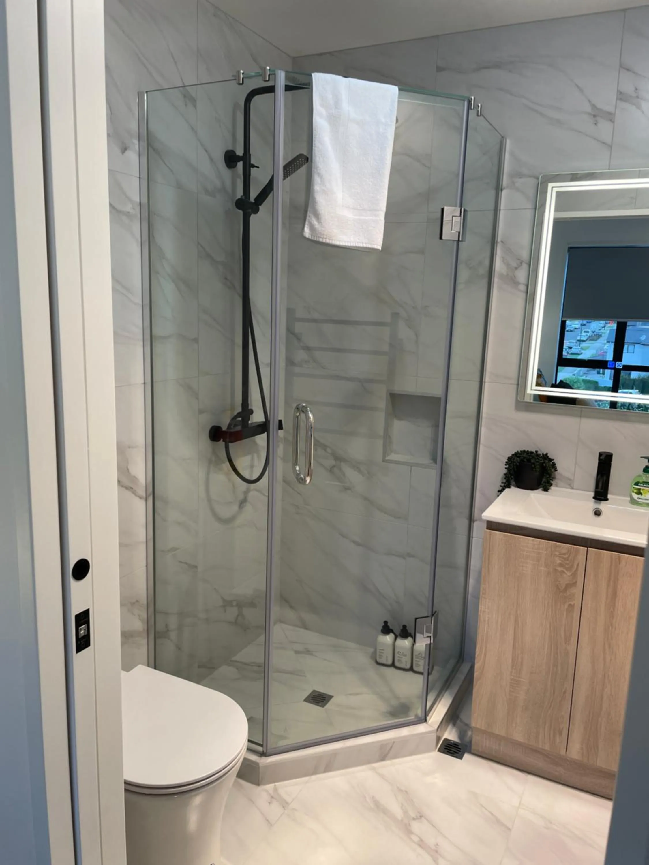 Shower in Flat Bush Holiday Accommodation