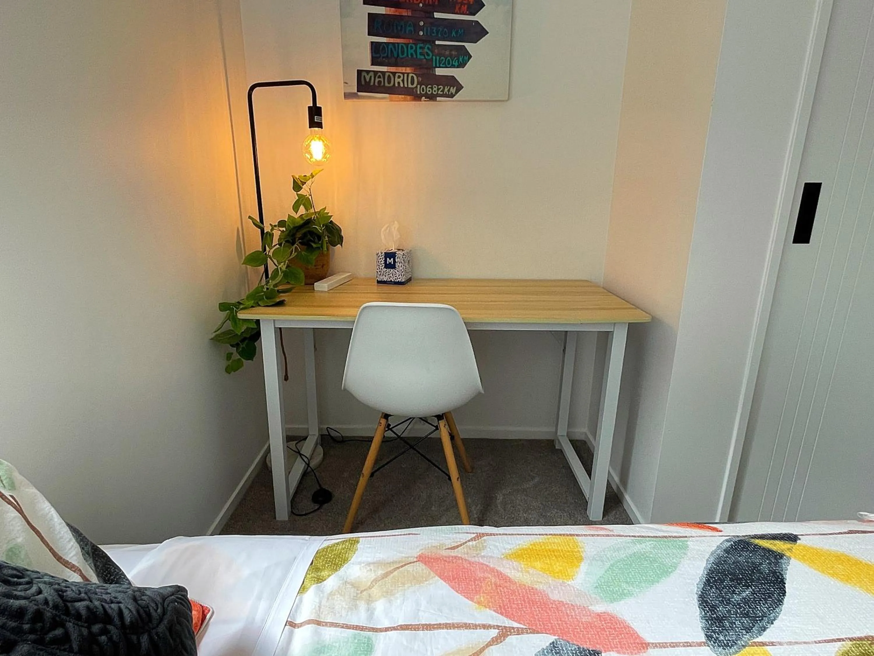 Decorative detail, Bed in Flat Bush Holiday Accommodation