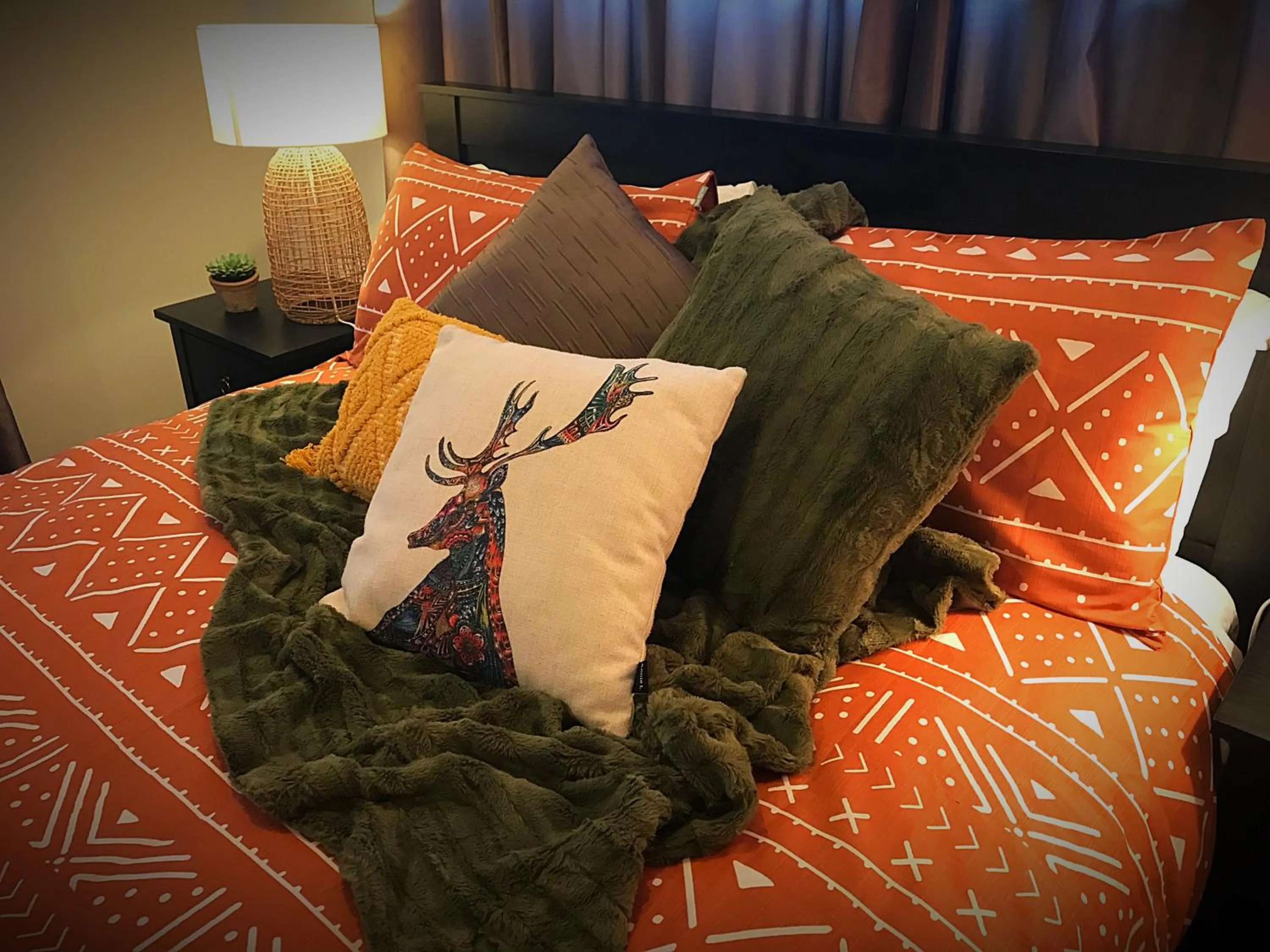 Bed in Flat Bush Holiday Accommodation