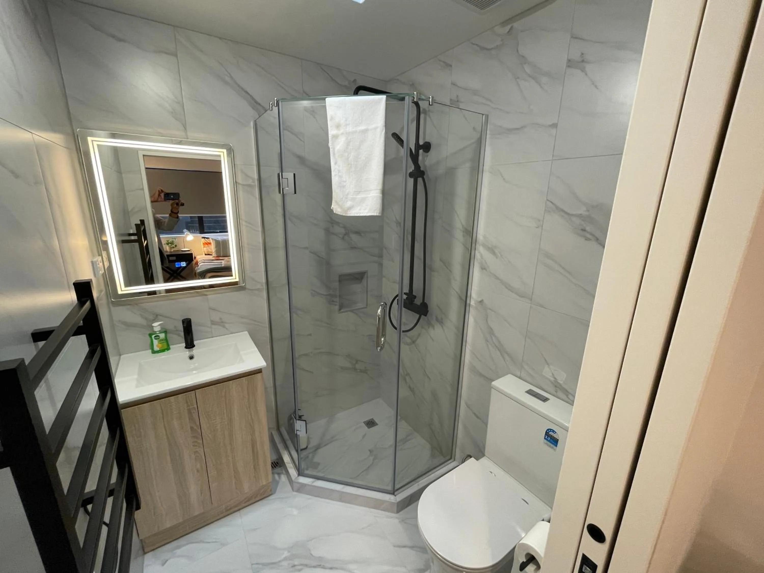 Shower in Flat Bush Holiday Accommodation