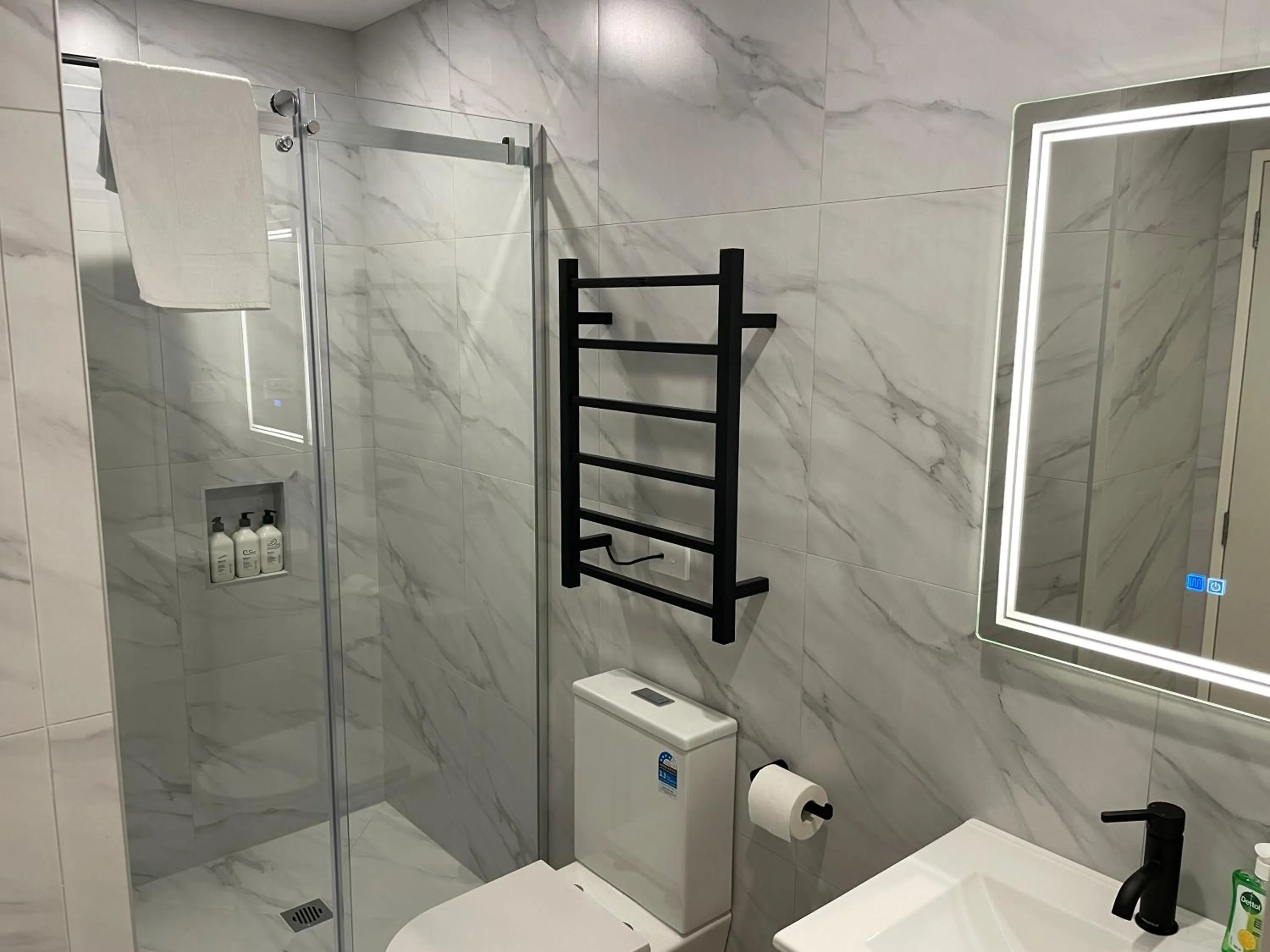 Shower in Flat Bush Holiday Accommodation