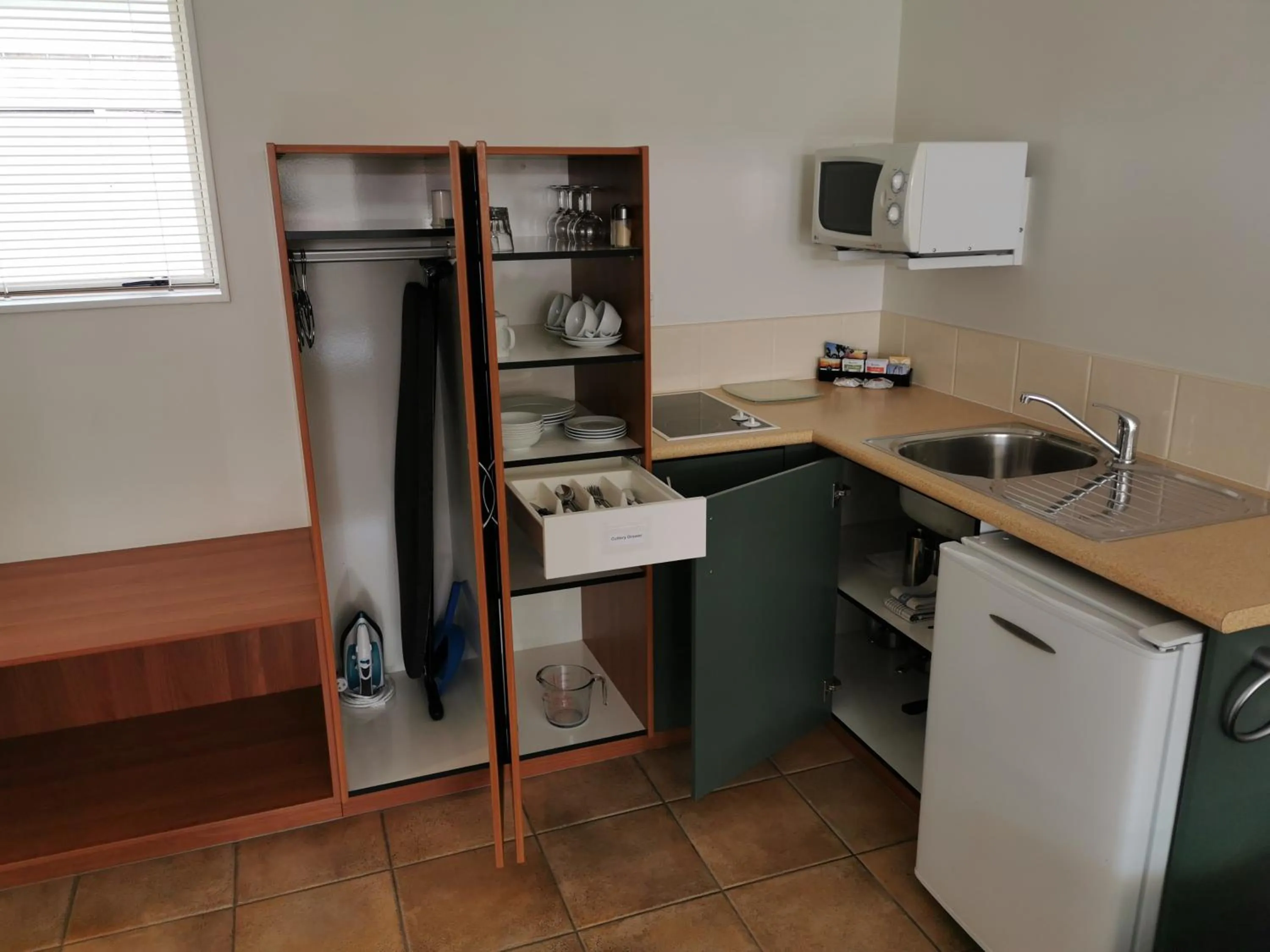 Bks Egmont Motor Lodge