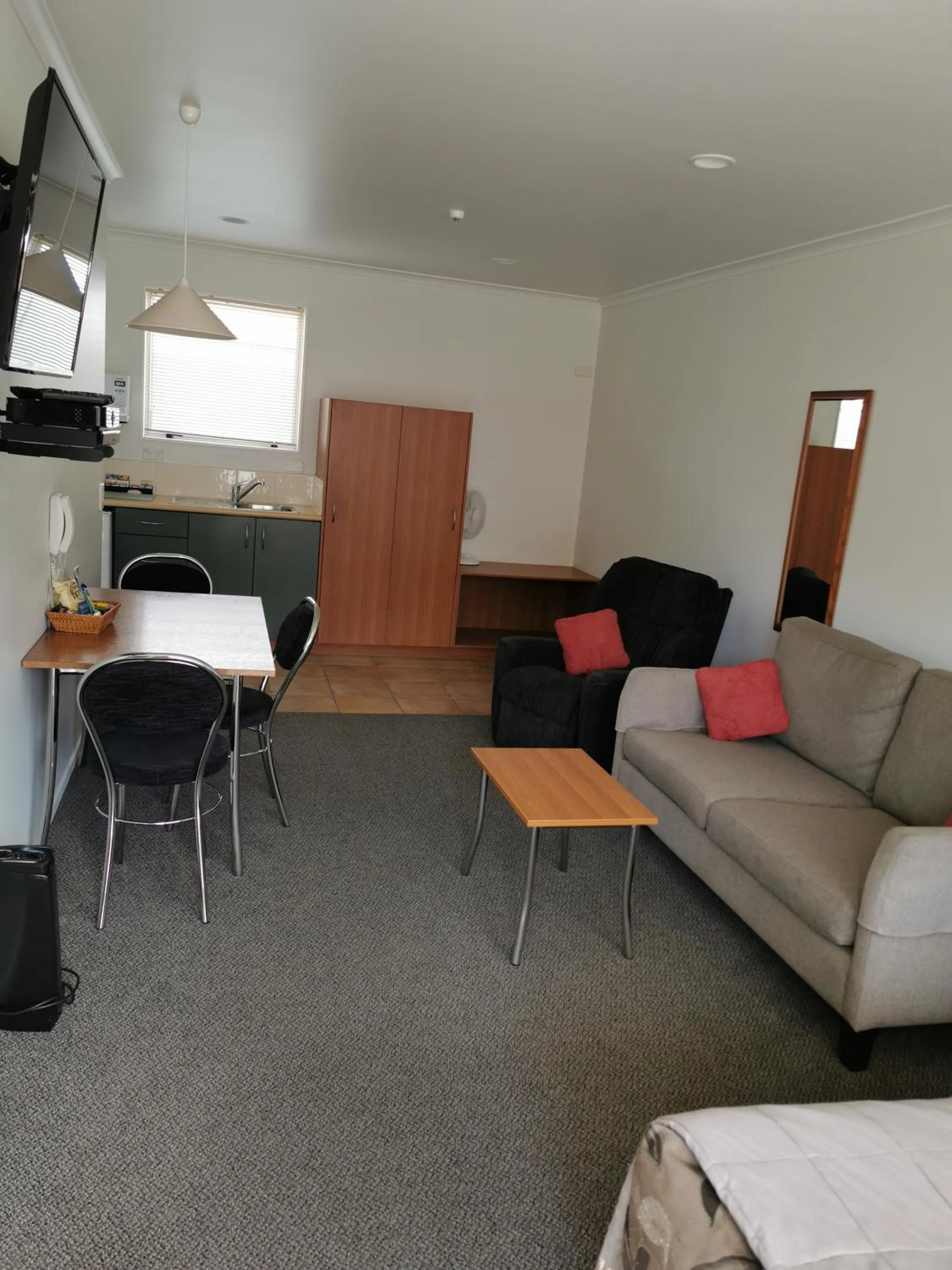 Bks Egmont Motor Lodge