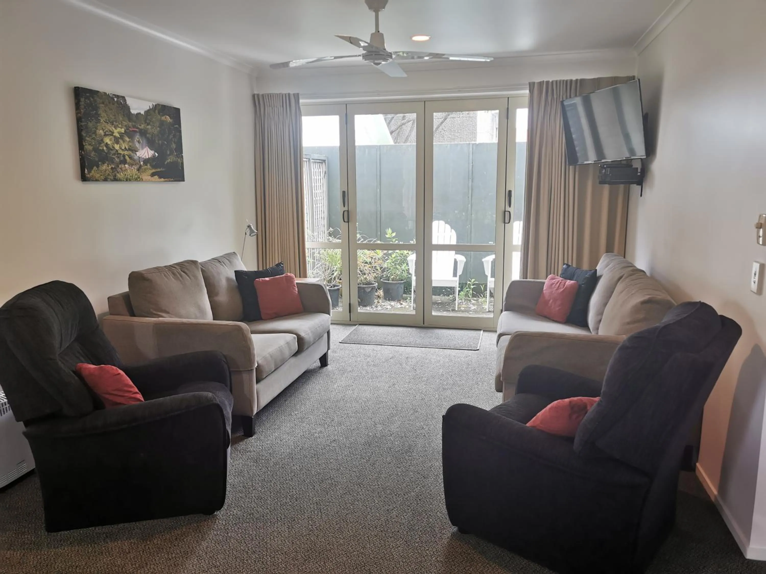 Kitchen or kitchenette in Bks Egmont Motor Lodge