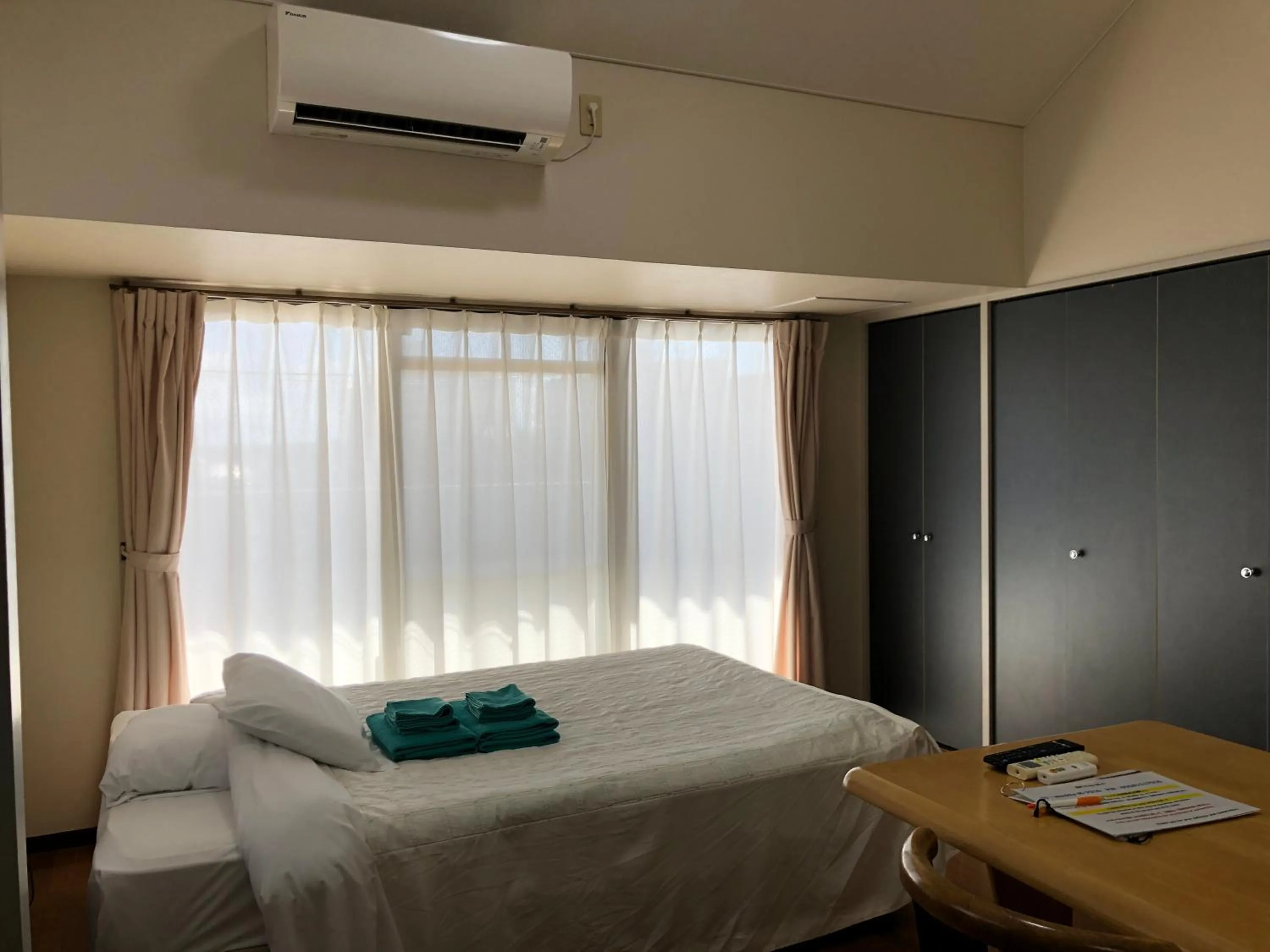 Bed in Weekly Harbourview Mansion Main Building